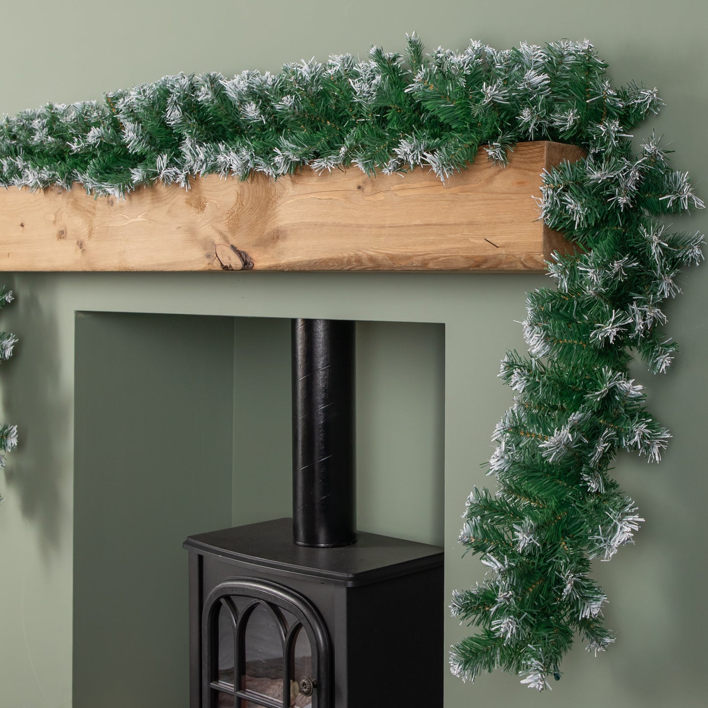 2.7m (9ft) Snow Tipped Green Christmas Garland
