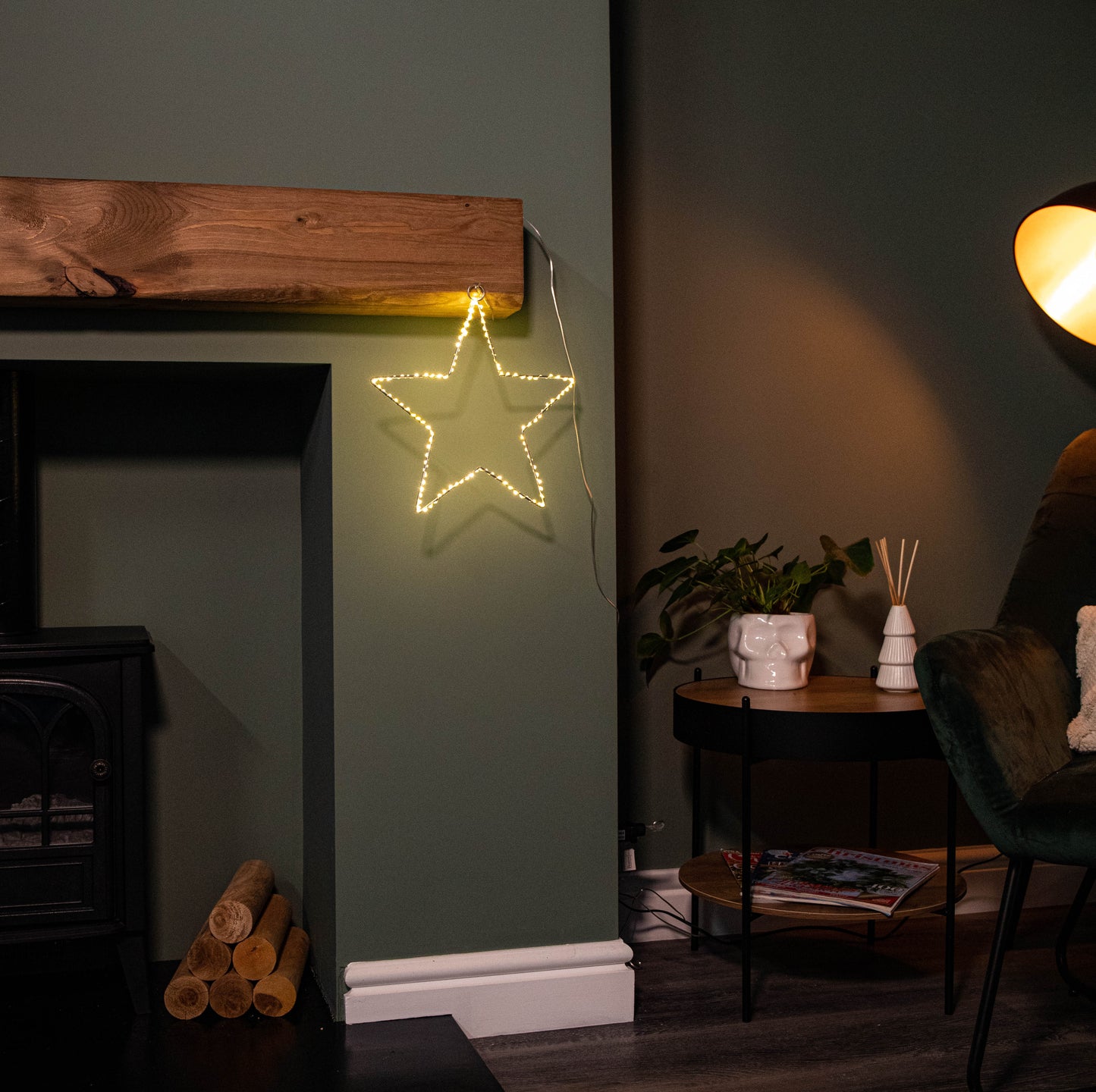 30cm Light up Dewdrop Christmas 2D Star with 120 Warm White LEDs & Timer Function