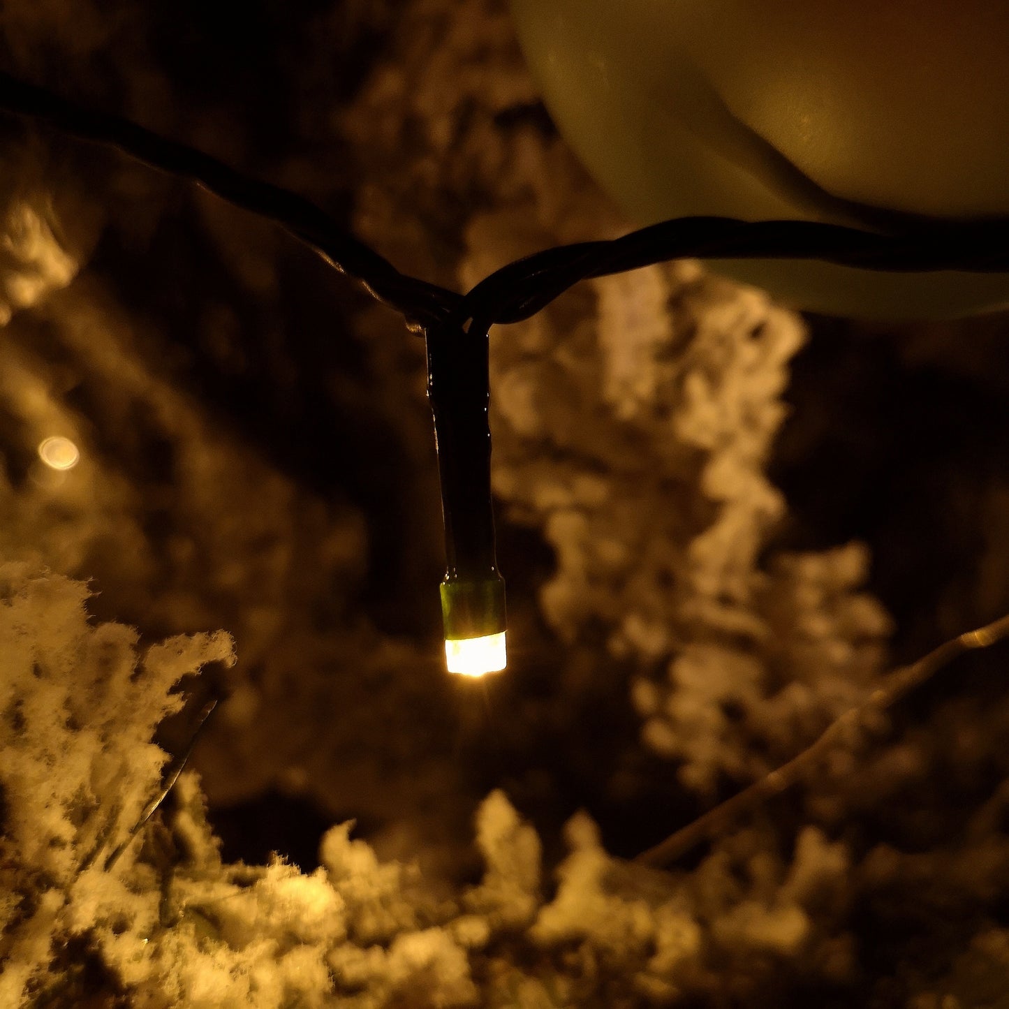 200 LED 16m Supabrights Indoor Outdoor Christmas Lights in Vintage Gold with Timer