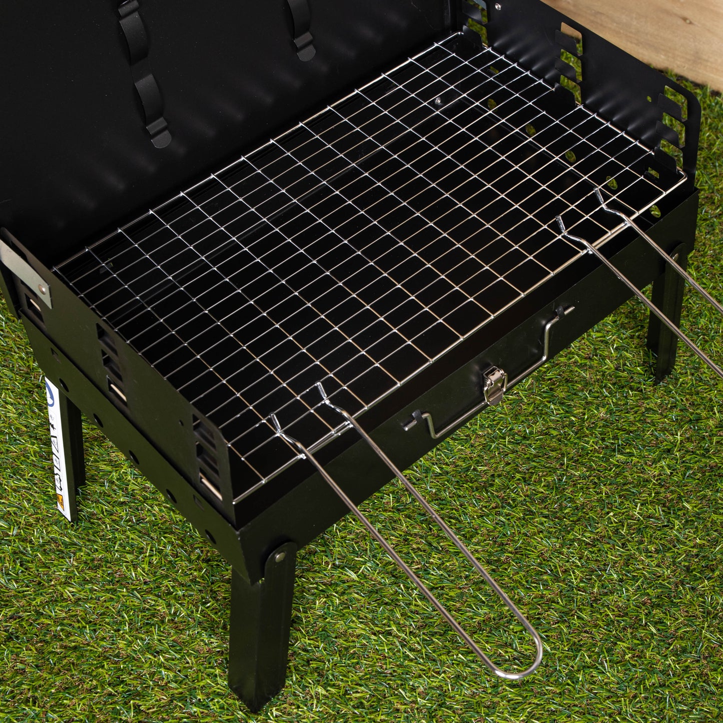 43cm x 26cm Folding Portable Camping Beach Barbecue BBQ with Wind Shield & Tools