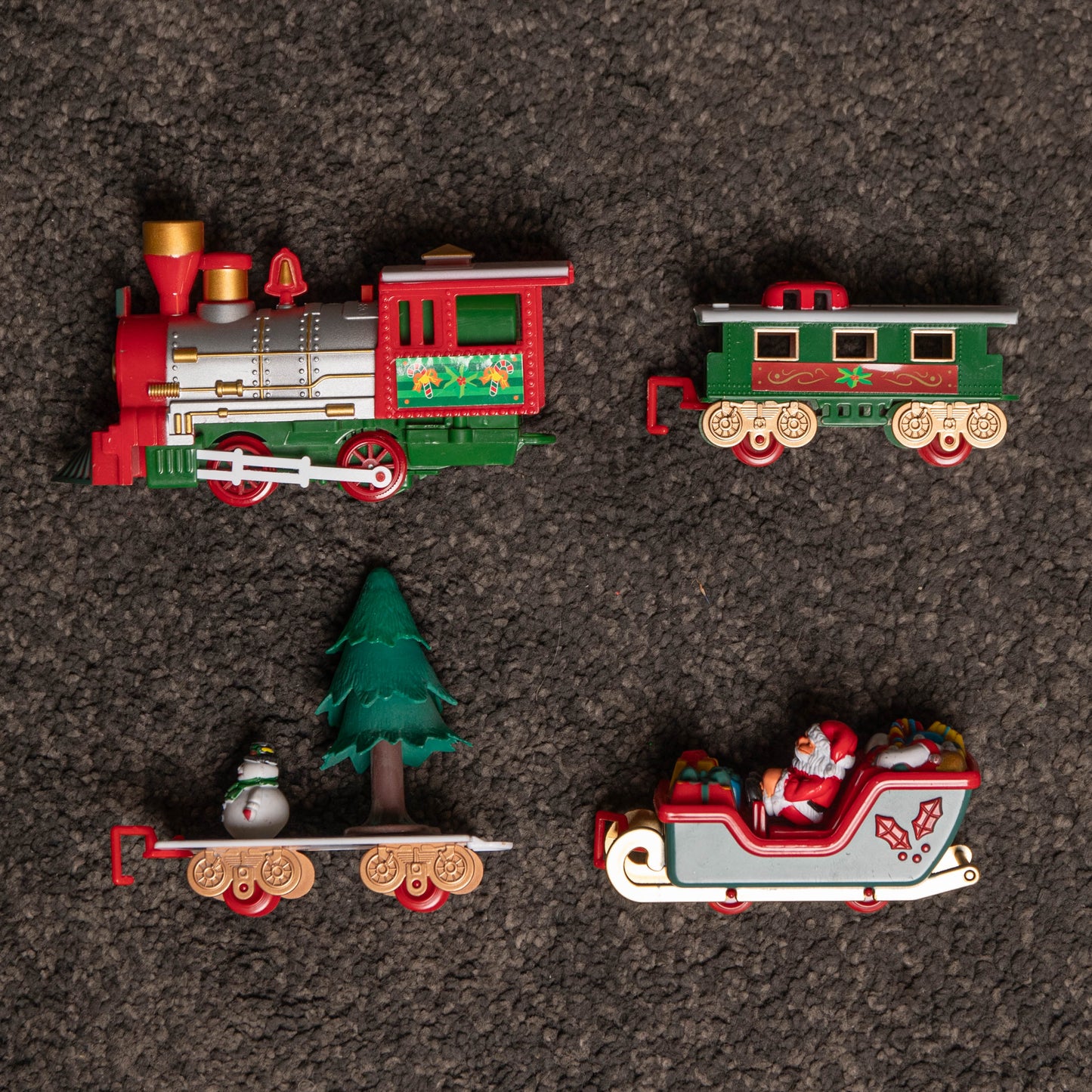 20pc Battery Operated Light up Christmas Santa's Musical Train Set - Jingle Bells