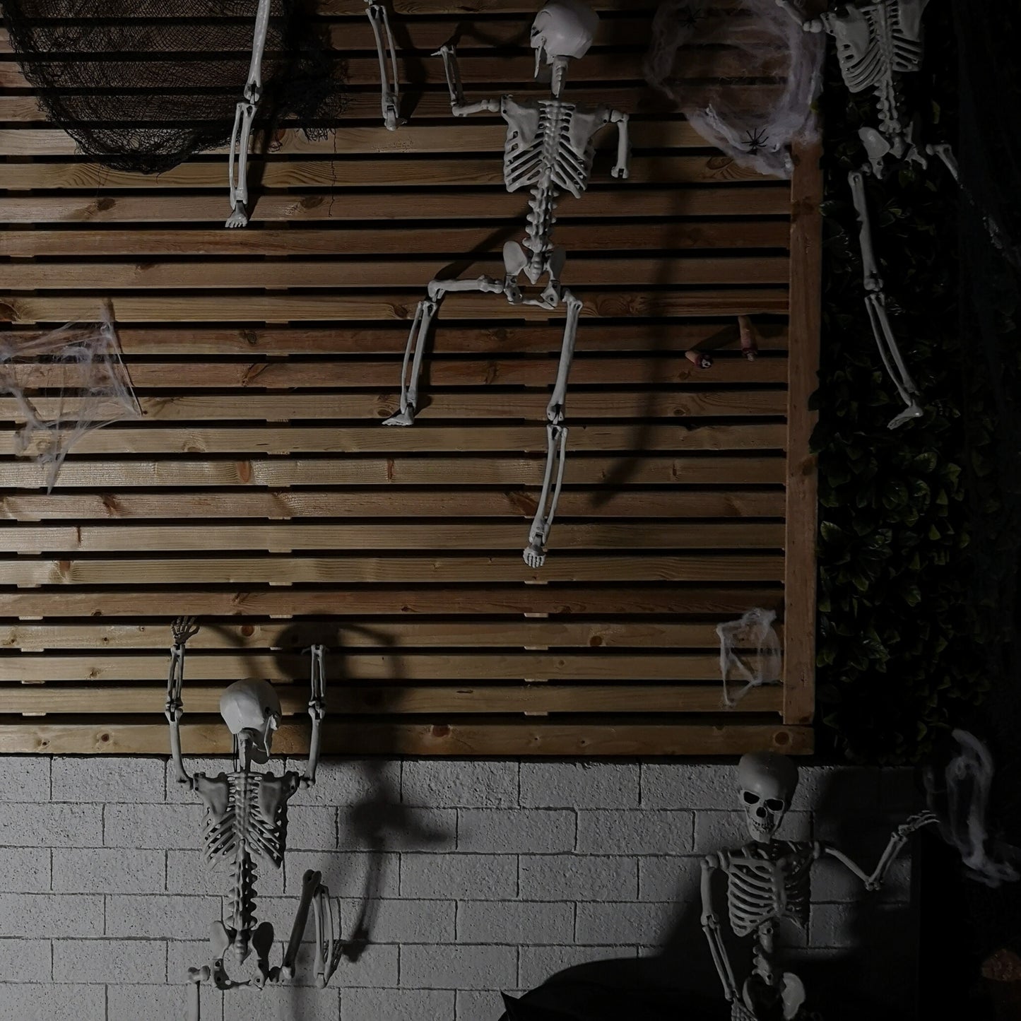 90cm (3ft) Posable Full Body Halloween Skeleton Decoration with Movable Joints