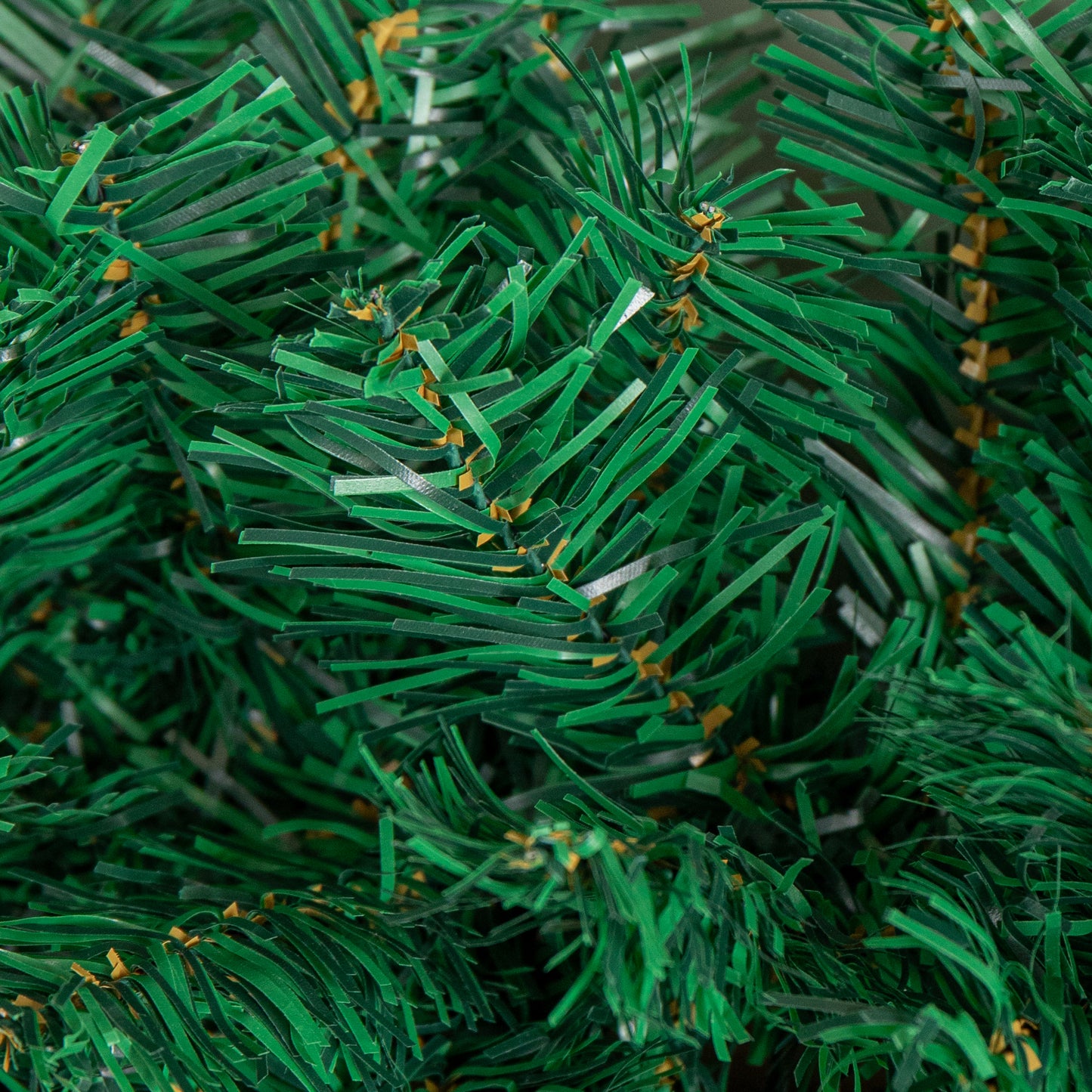 2.7m Plain Green Christmas Garland with 260 Tips