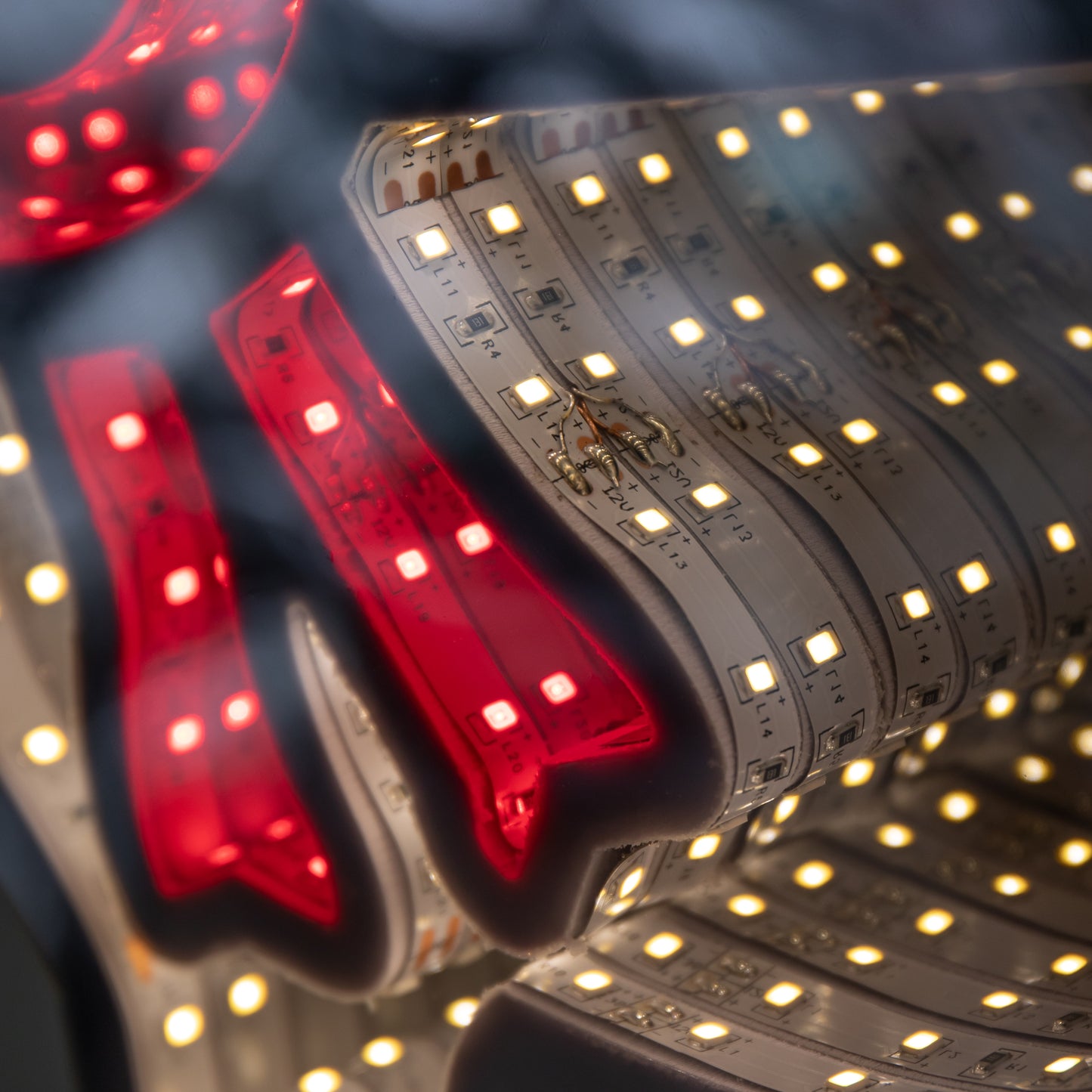 40cm Light up Reindeer Christmas Infinity Light with Red and Warm White LEDs