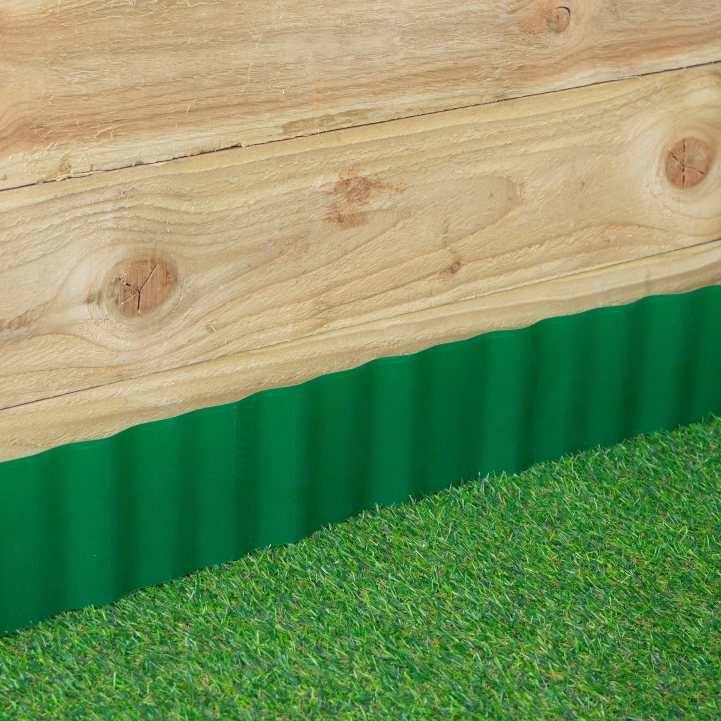 12cm x 6m Plastic Corrugated Lawn Garden Edging Border in Green