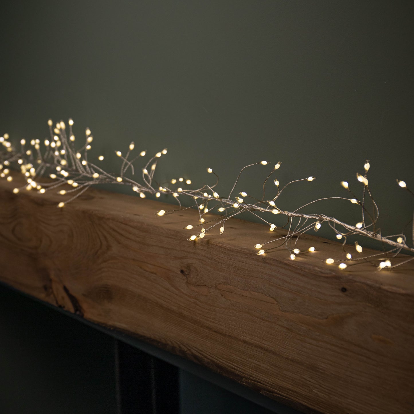 5.4m 860 LEDs Multi Action Ultra Bright Garland on Silver Wire in Warm White
