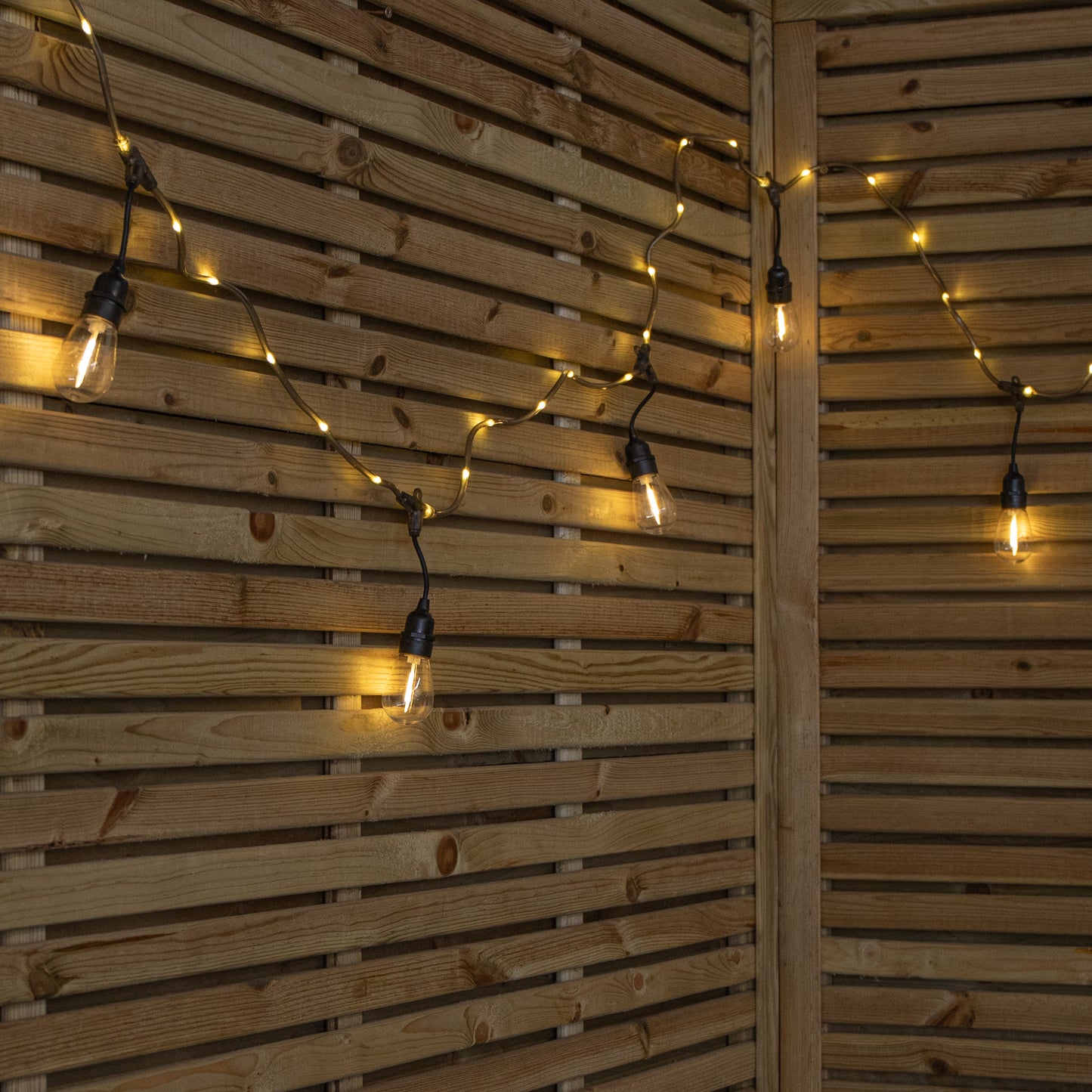 9.5m Set of 20 Connectable Festoon Drop Lights with LED Cable in Warm White