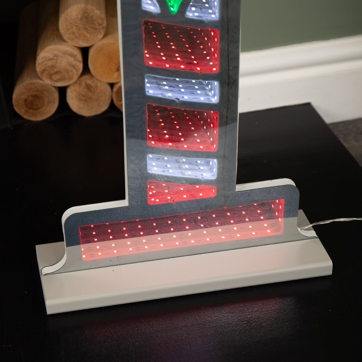 90cm Light up Santa Stop Here Sign Christmas Infinity Decoration with LEDs