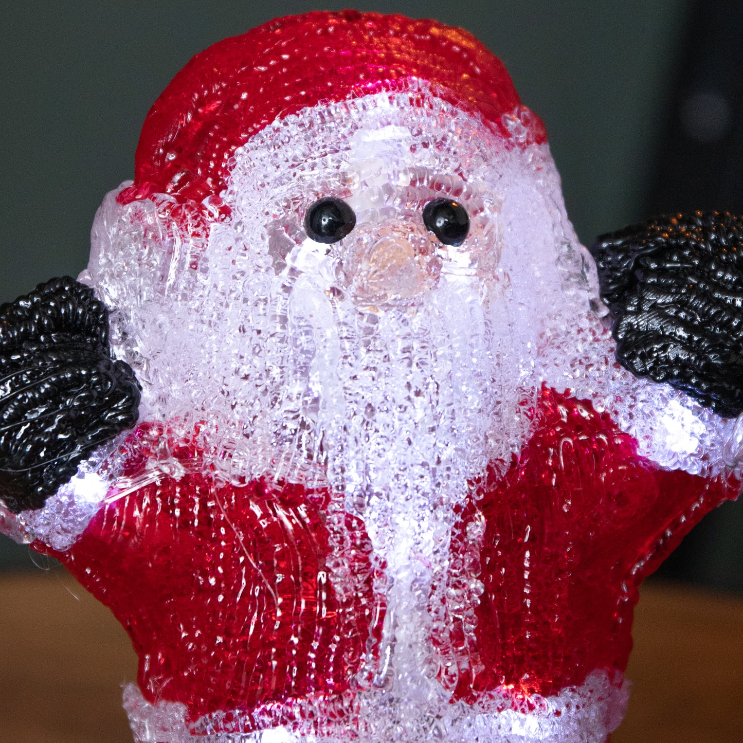 16cm Battery Operated Light up Christmas Ice Santa with 12 Cool White LEDs