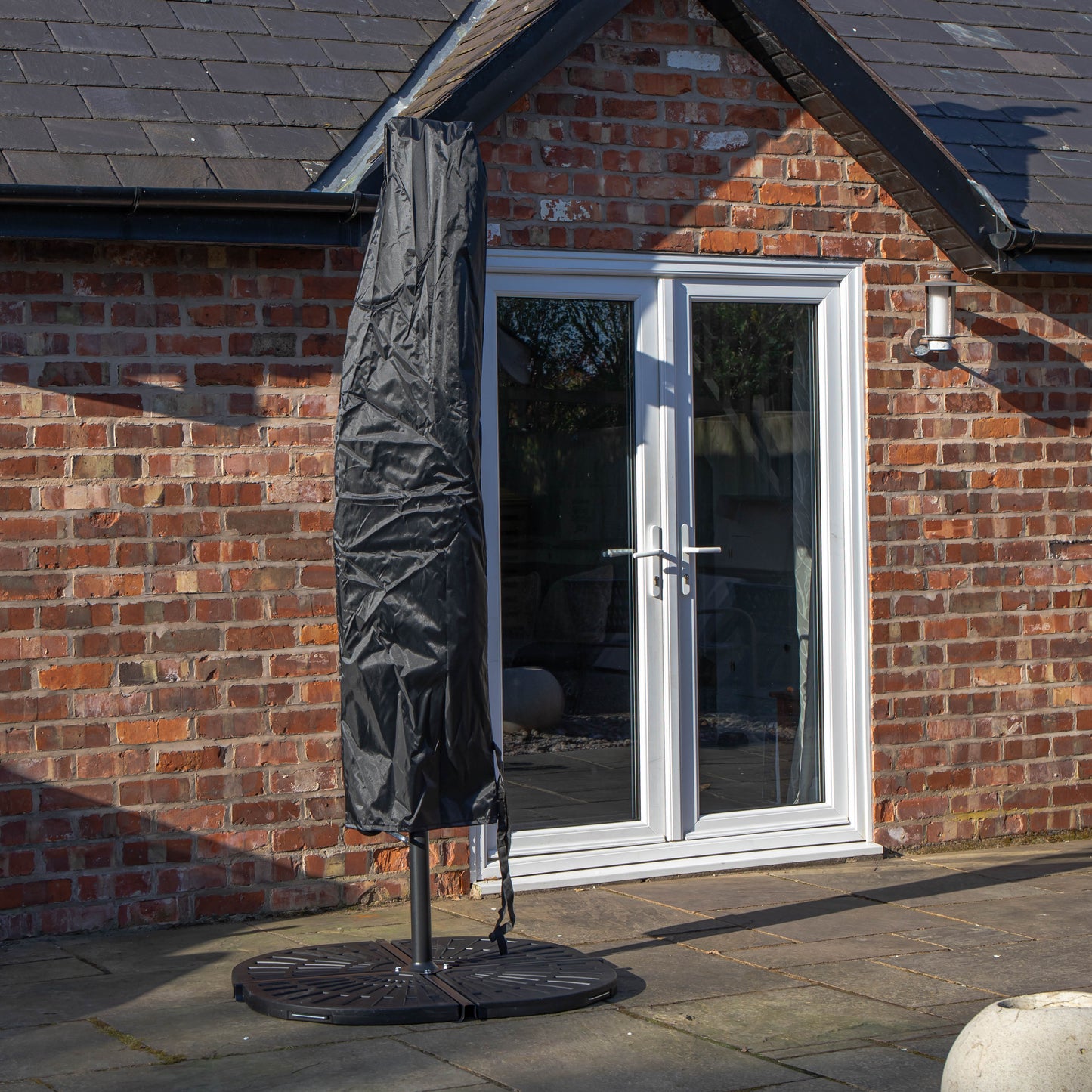 Factory Seconds 3m Cantilever Parasol in Black with Crank Handle for Patio Garden Banana Parasol with UV Protection Outdoor Umbrella Sun Shades for Garden