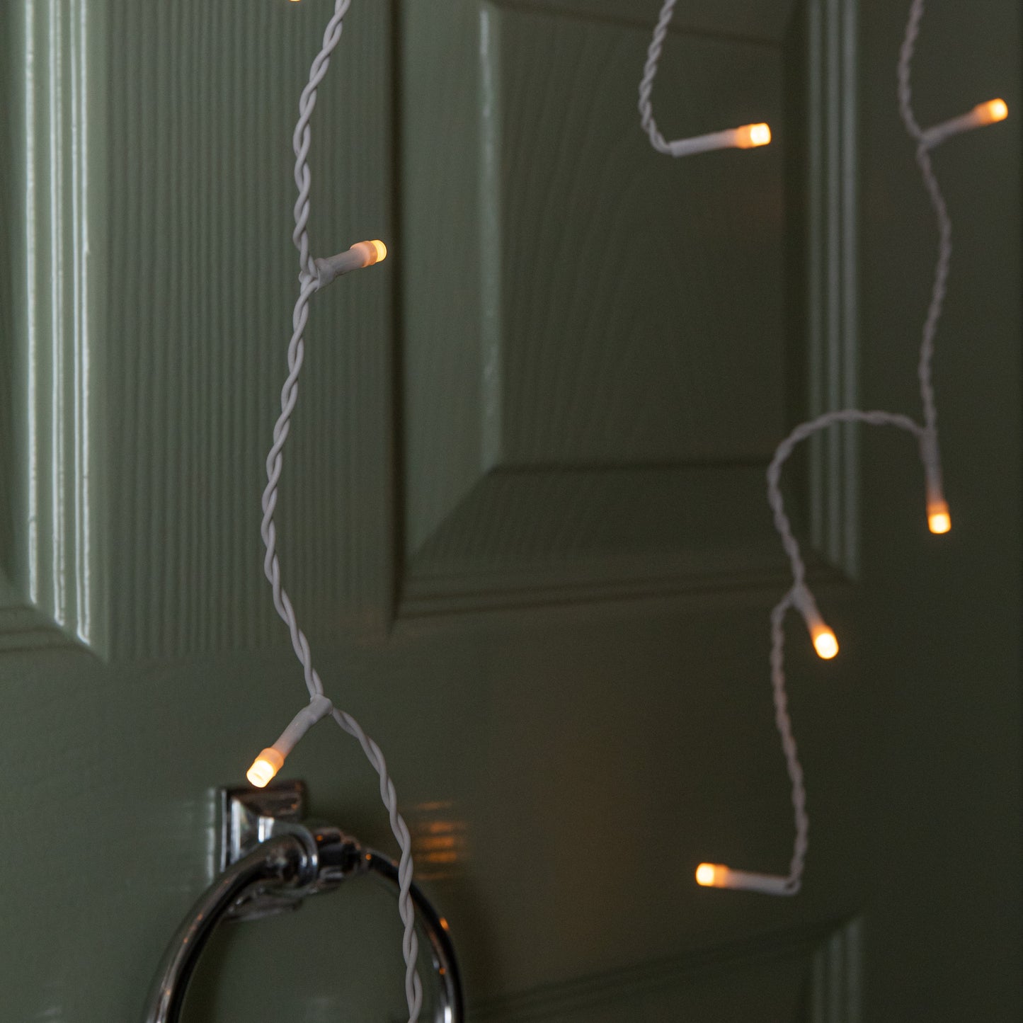 16m 640 LED Frosted IcicleBrights Christmas String Lights in Vintage Gold