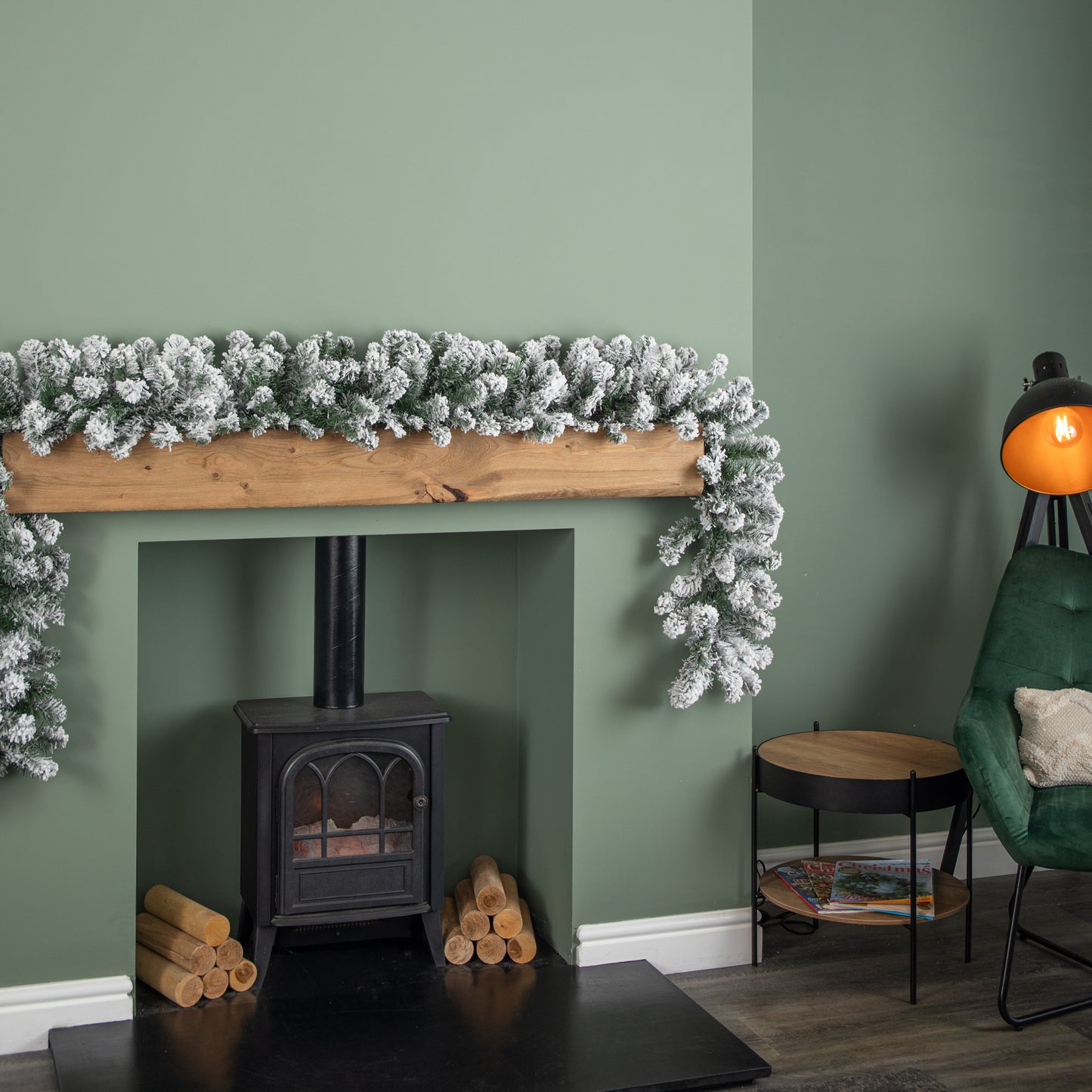 2.7m (9ft) Luxury Imperial Green Snowflocked Christmas Garland