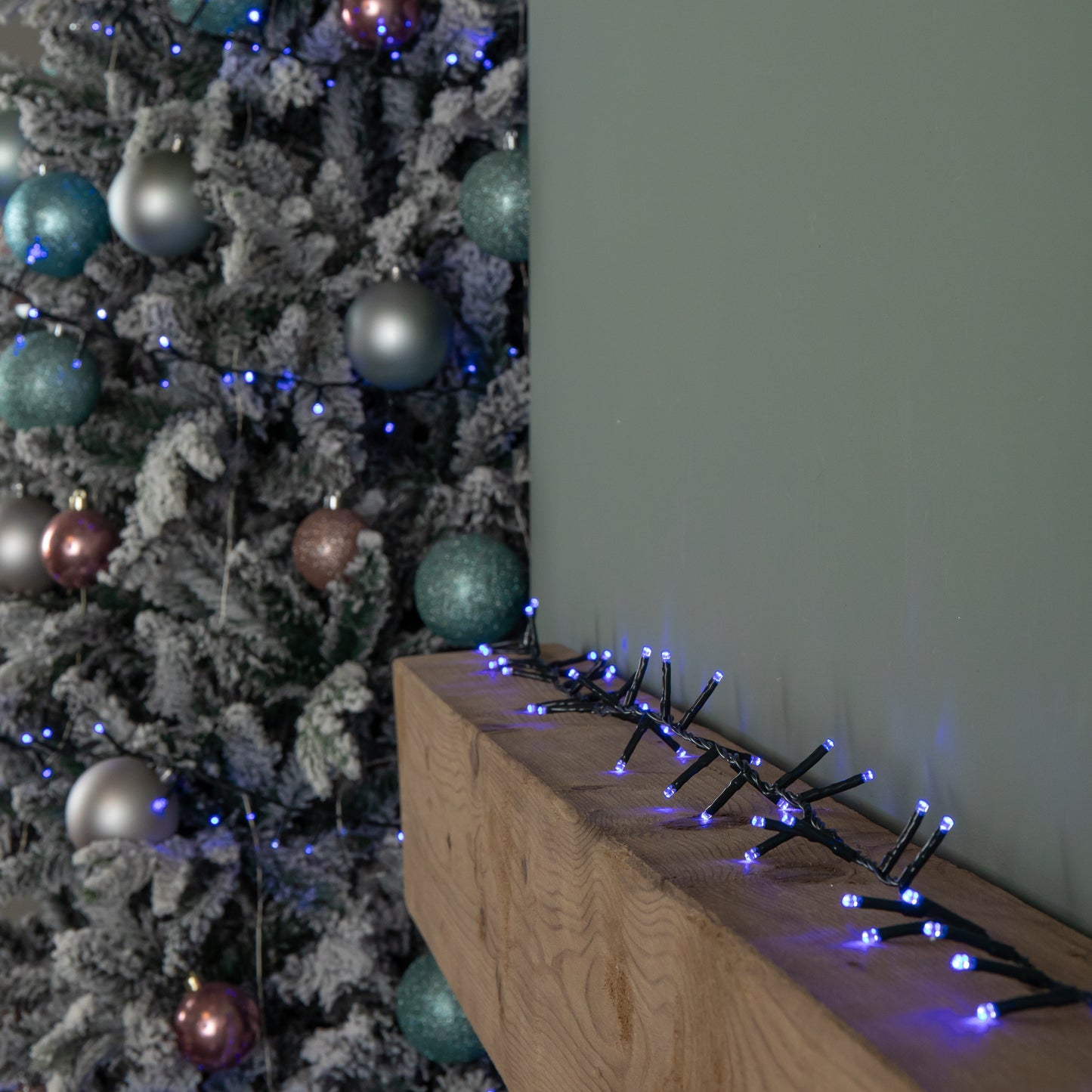 15.5m 600 LED Colour Changing Christmas String Lights in White to Blue