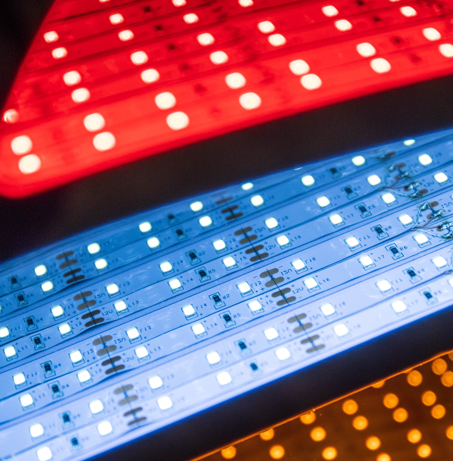 60cm Light up Robin in Santa Hat Christmas Infinity Decoration with LEDs