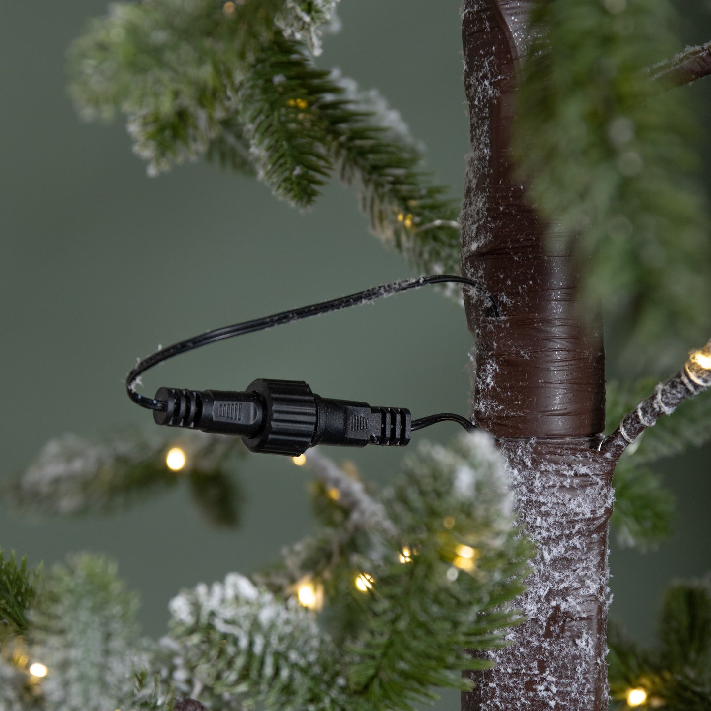 5ft (1.5m) Light up Green Snowy Noel Christmas Tree with Stand and Warm White LEDs