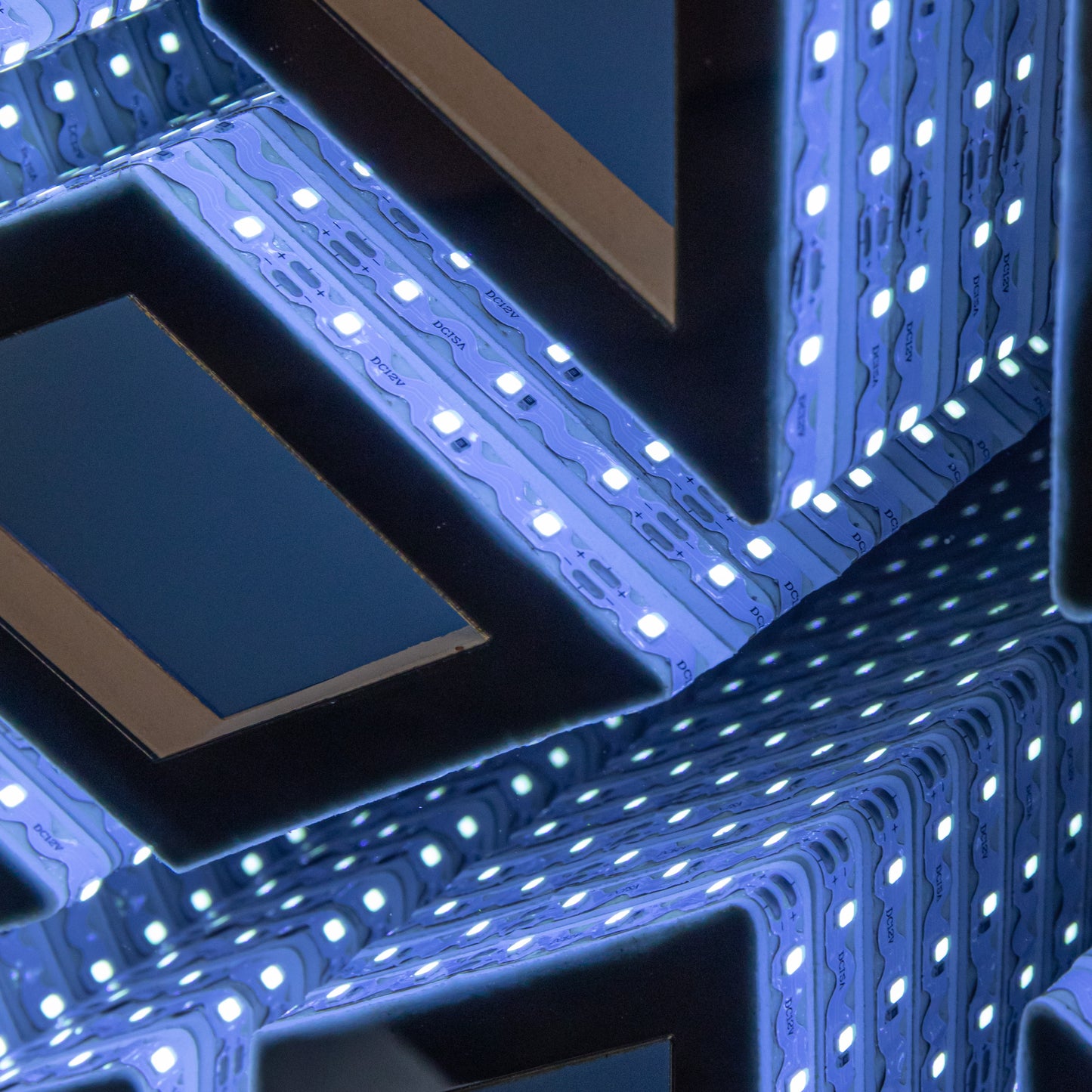 40cm LED Infinity Light Hanging Snowflake