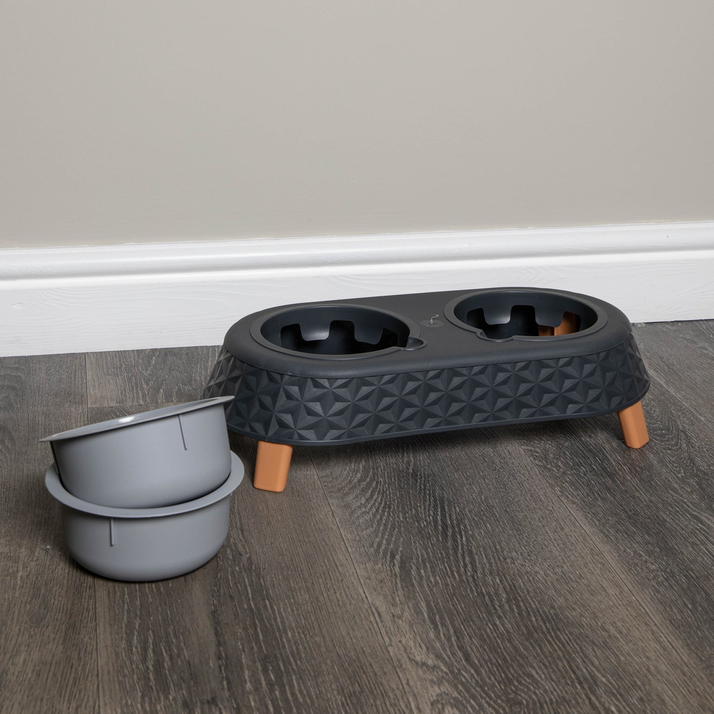 16cm x 9cm Grey Plastic Raised Double Pet Bowl Feeding Station with Stand