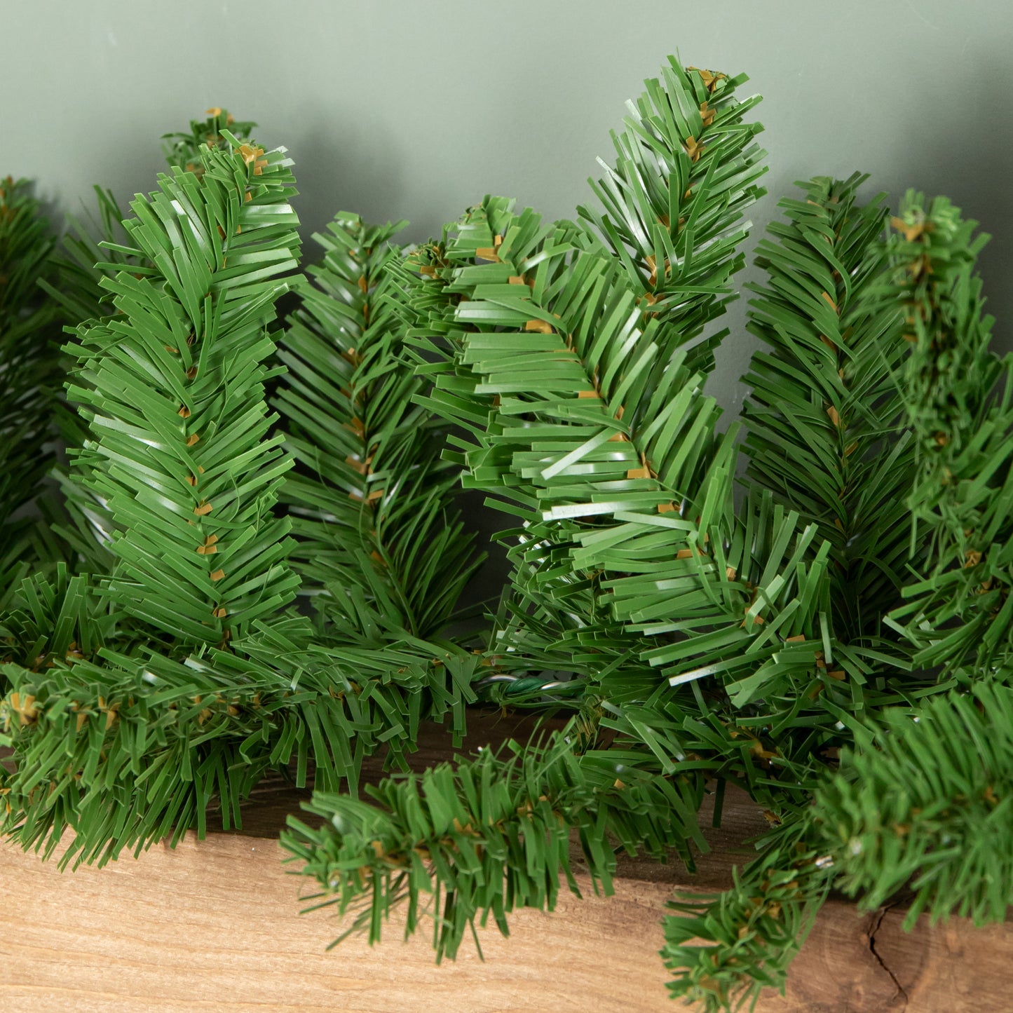 2.7m Plain Green Christmas Garland with 200 Bullet Tips