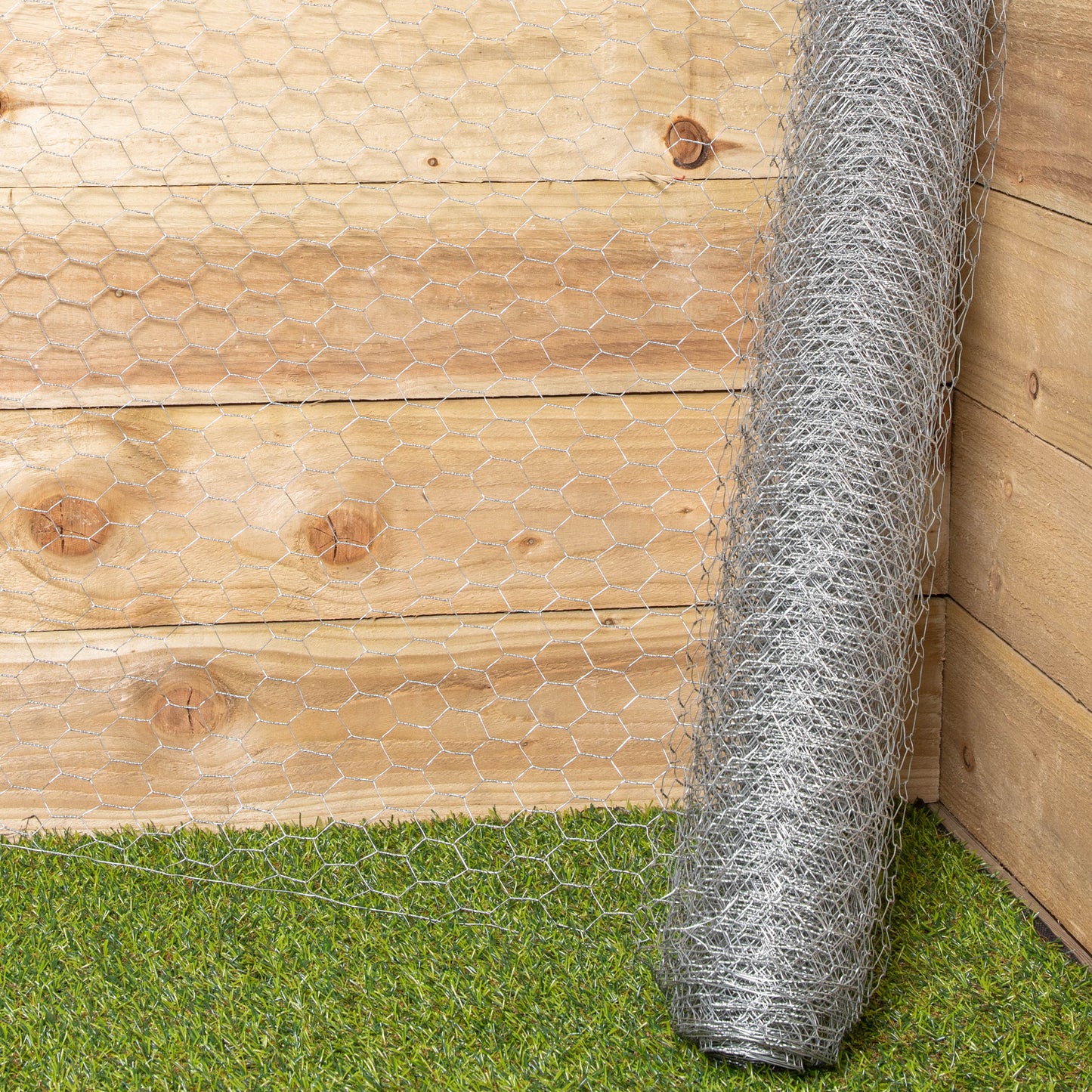 10m x 90cm x 25mm Galvanised Steel Chicken Garden Wire Netting / Fencing