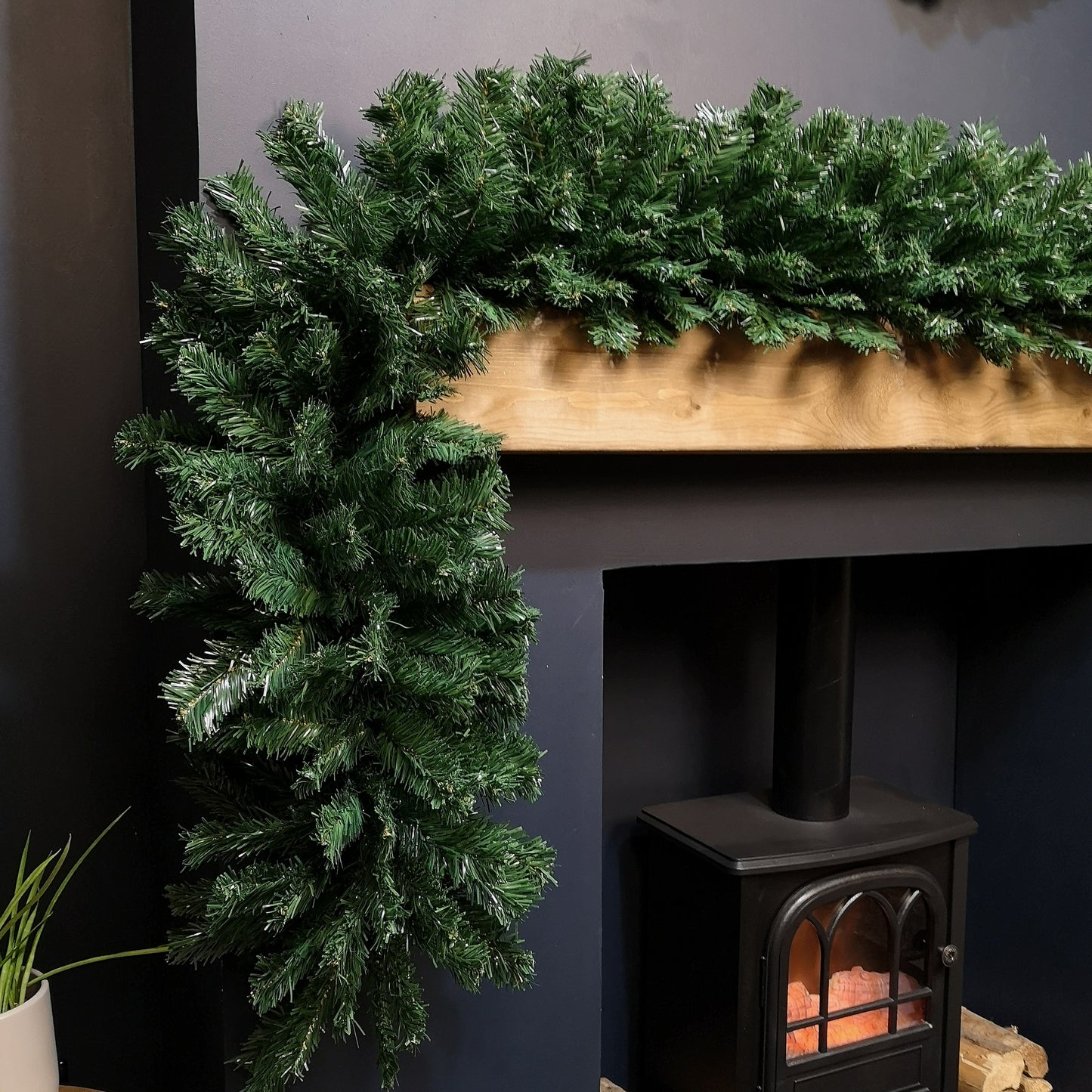 2.7m (9ft) x 38cm Premier Luxury Extra Bushy Plain Green Christmas Garland