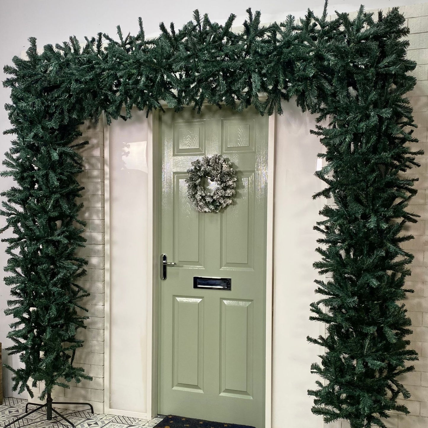 8ft (2.4m) Indoor Outdoor Artificial Christmas Tree Arch in Green