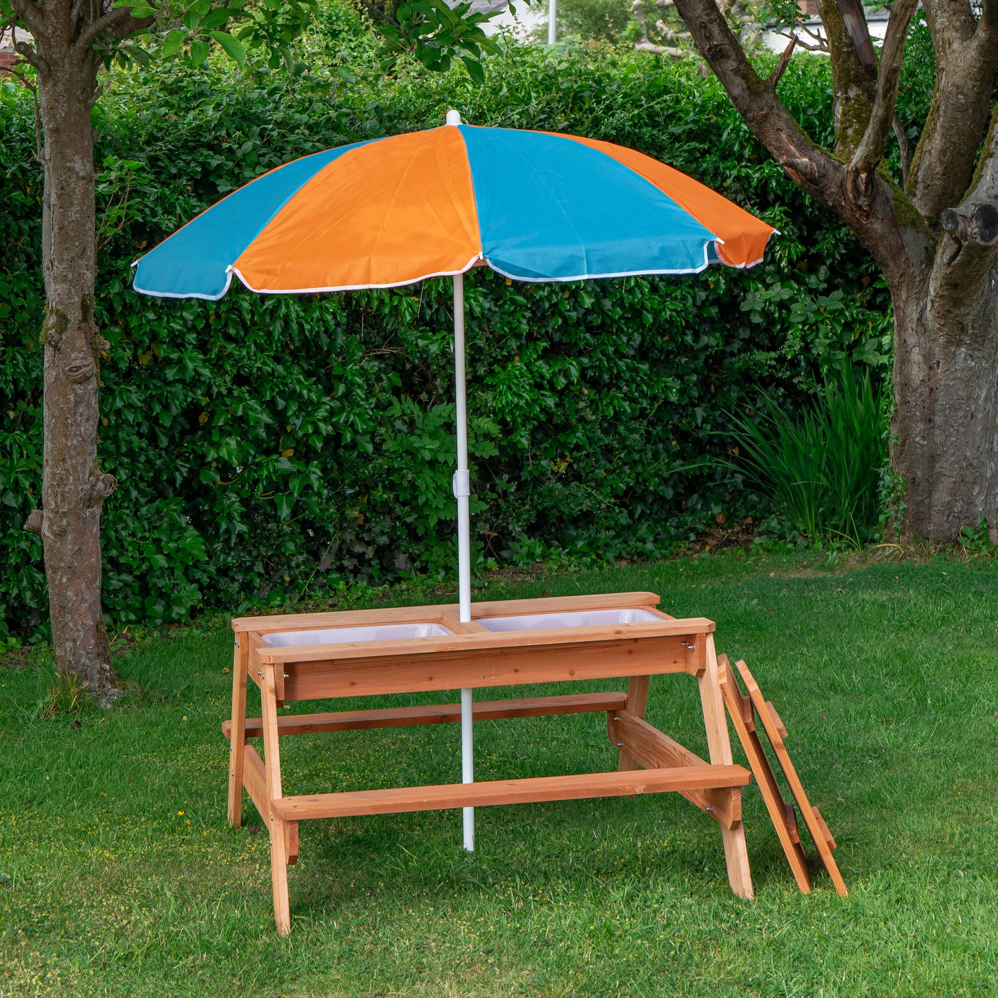 Kids Outdoor Wooden Picnic & Activity Table with Removable Plastic Trays & Parasol