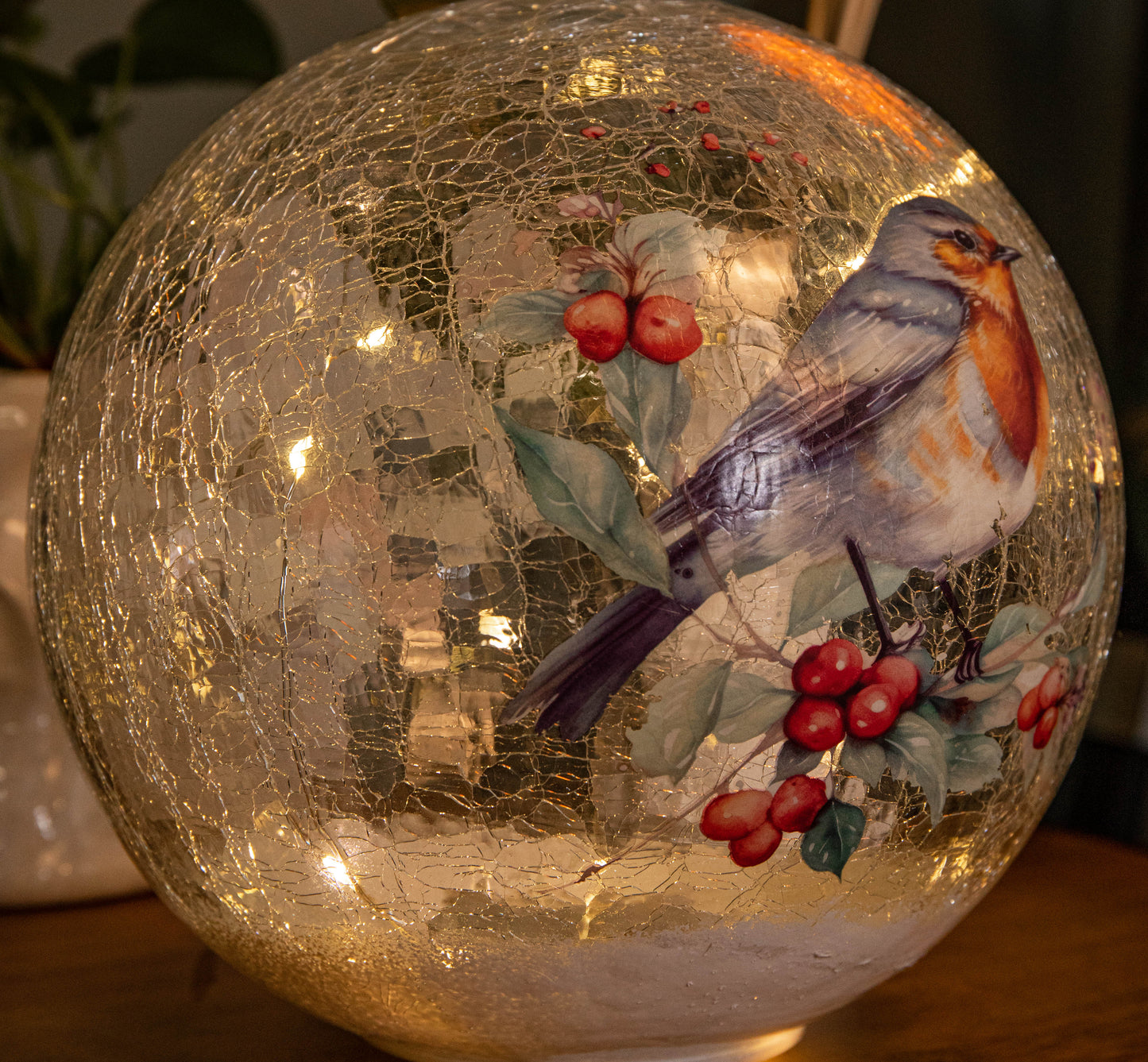 20cm Battery Operated Light up Robin Crackle Glass Ball with 15 Warm White LEDs
