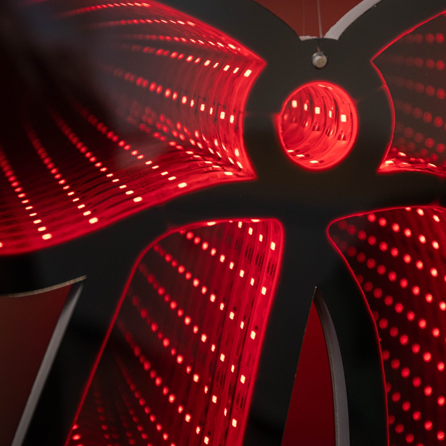 32cm Light up Hanging Bow Infinity Christmas Decoration with Red LEDs