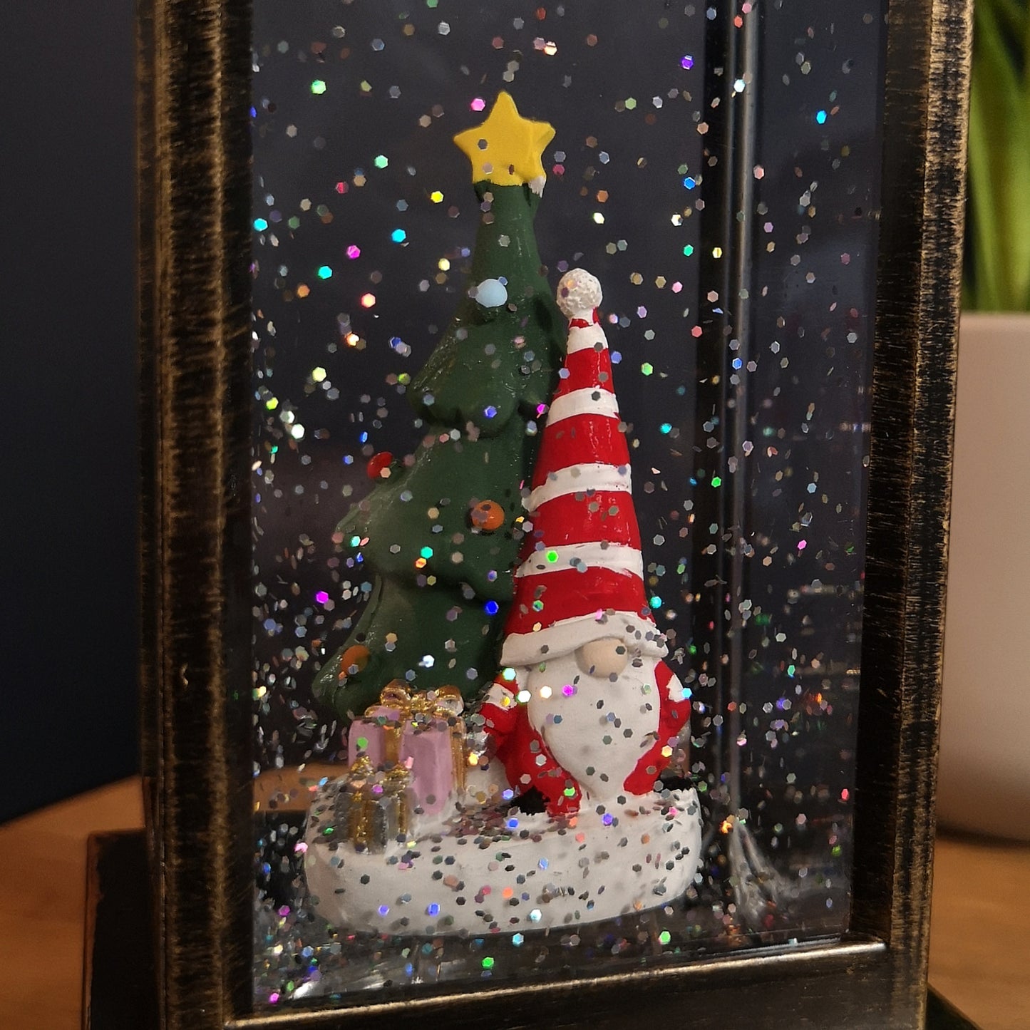 28cm LED Christmas Glitter Water Spinner Antique Lantern Snowy Gonk Scene