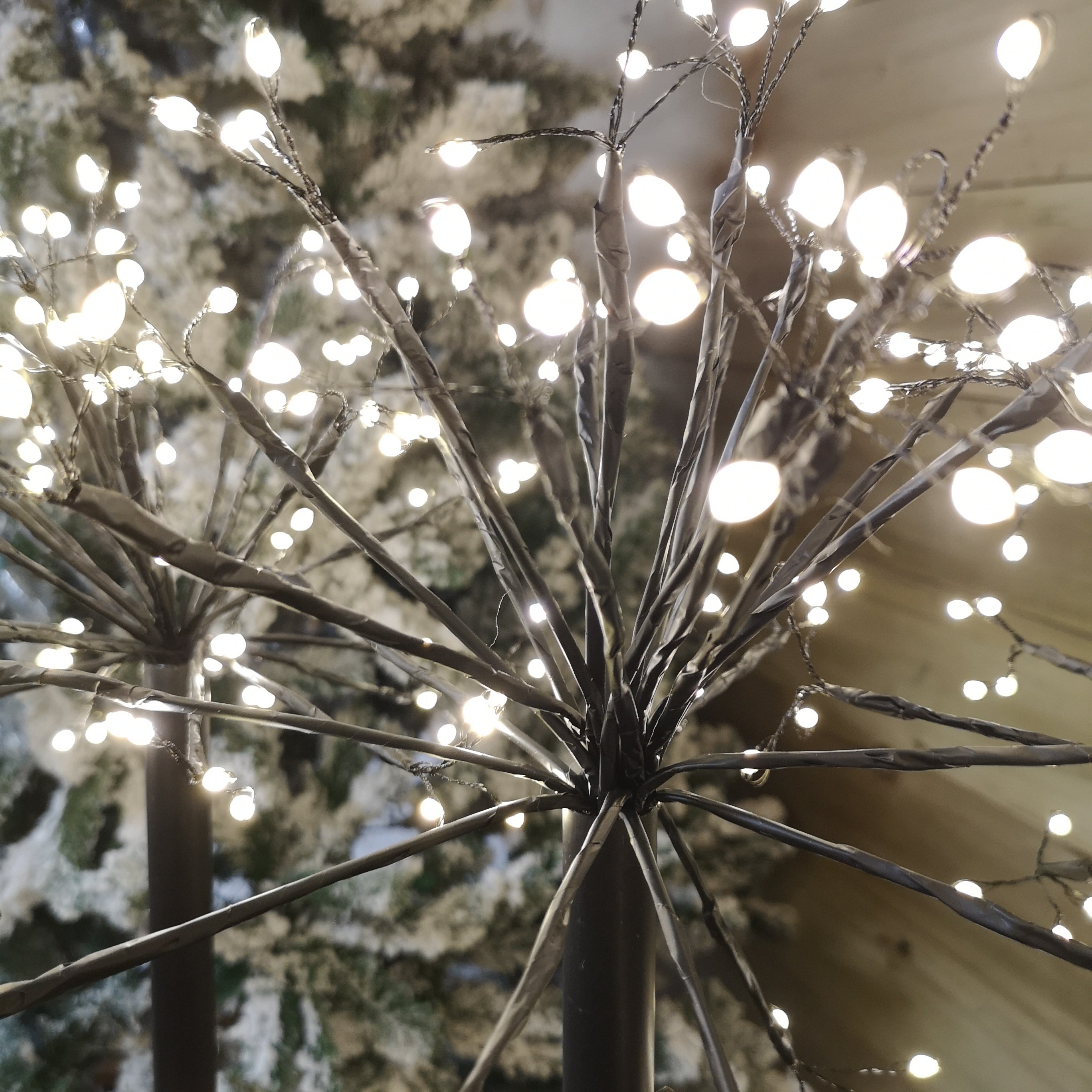 4 x 100cm Warm White Christmas Sputnik Sparkler Path Lights with 400 LEDs