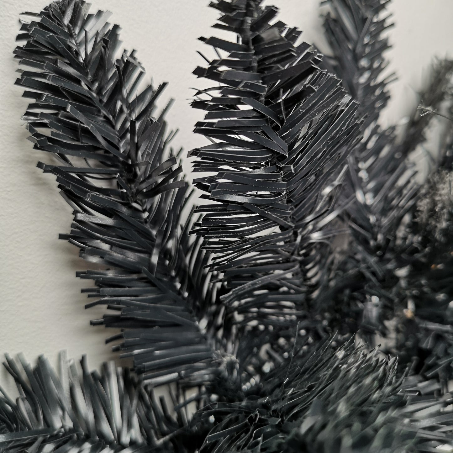 6ft (1.8m) Premier PVC Plain Black Tipped Artificial Christmas Halloween Garland