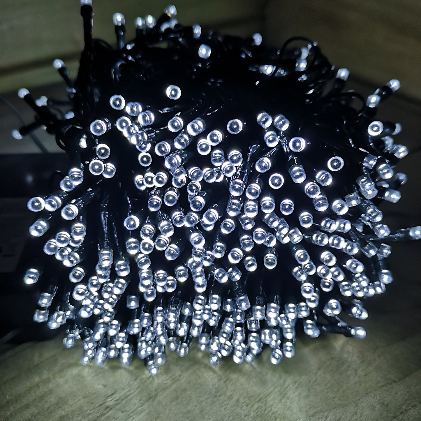 600 LED 60m Premier Christmas Indoor Outdoor Multi Function Battery Operated String Lights with Timer in Cool White