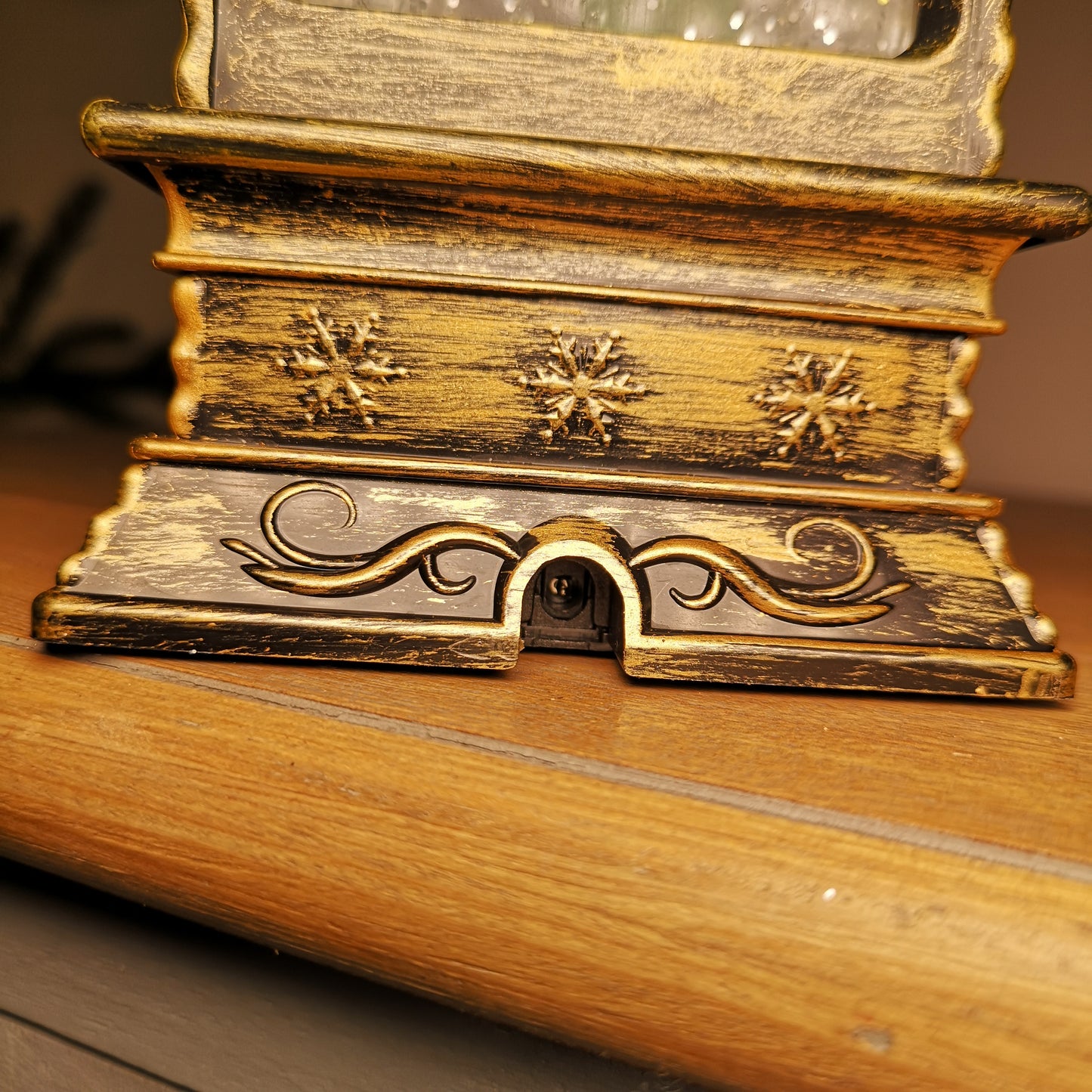 27cm Dual Power LED Water Spinner Lantern Christmas Decoration with Santa Scene