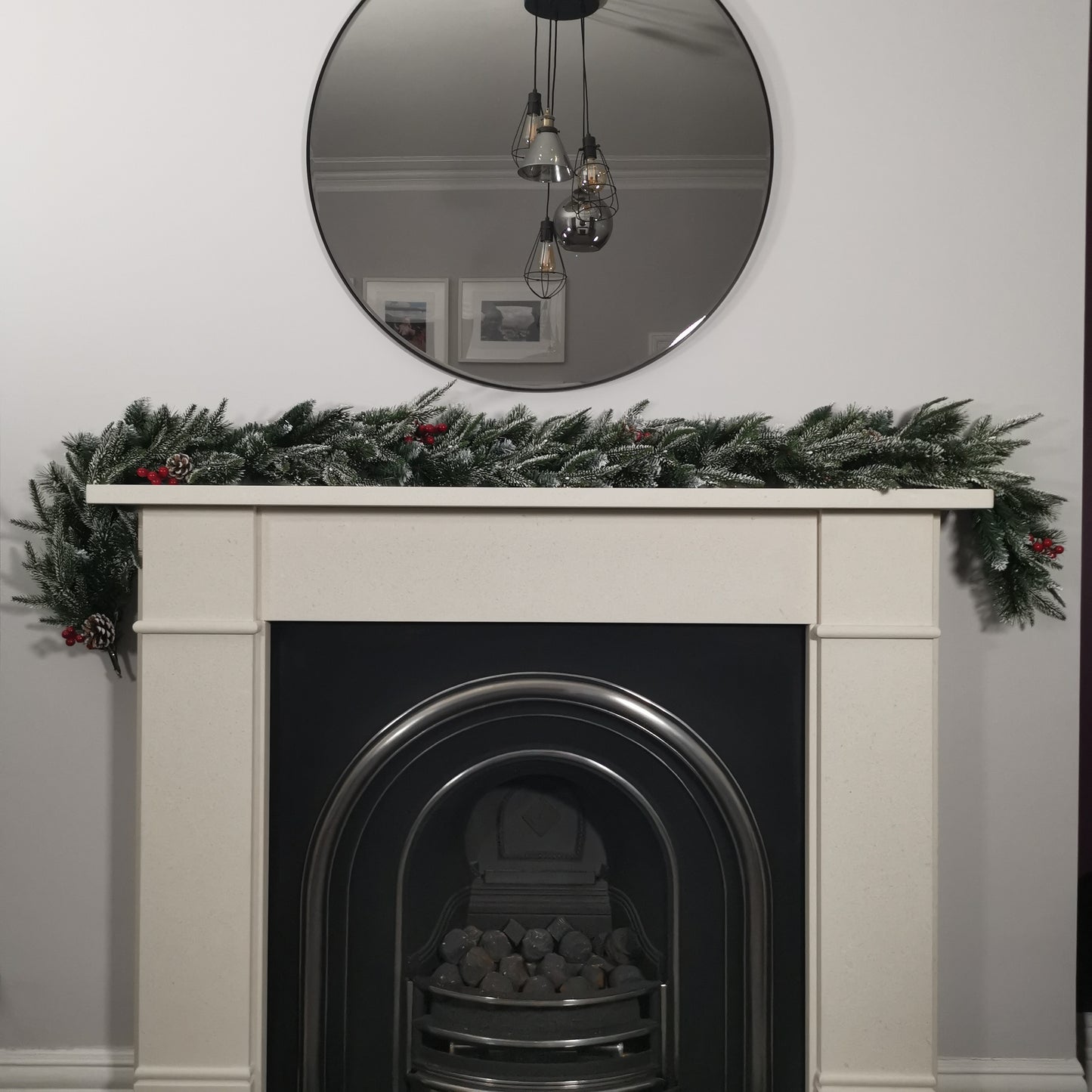 Premier 180cm (6ft) Festive New Jersey Christmas Garland PVC Tips With Berries And Cone