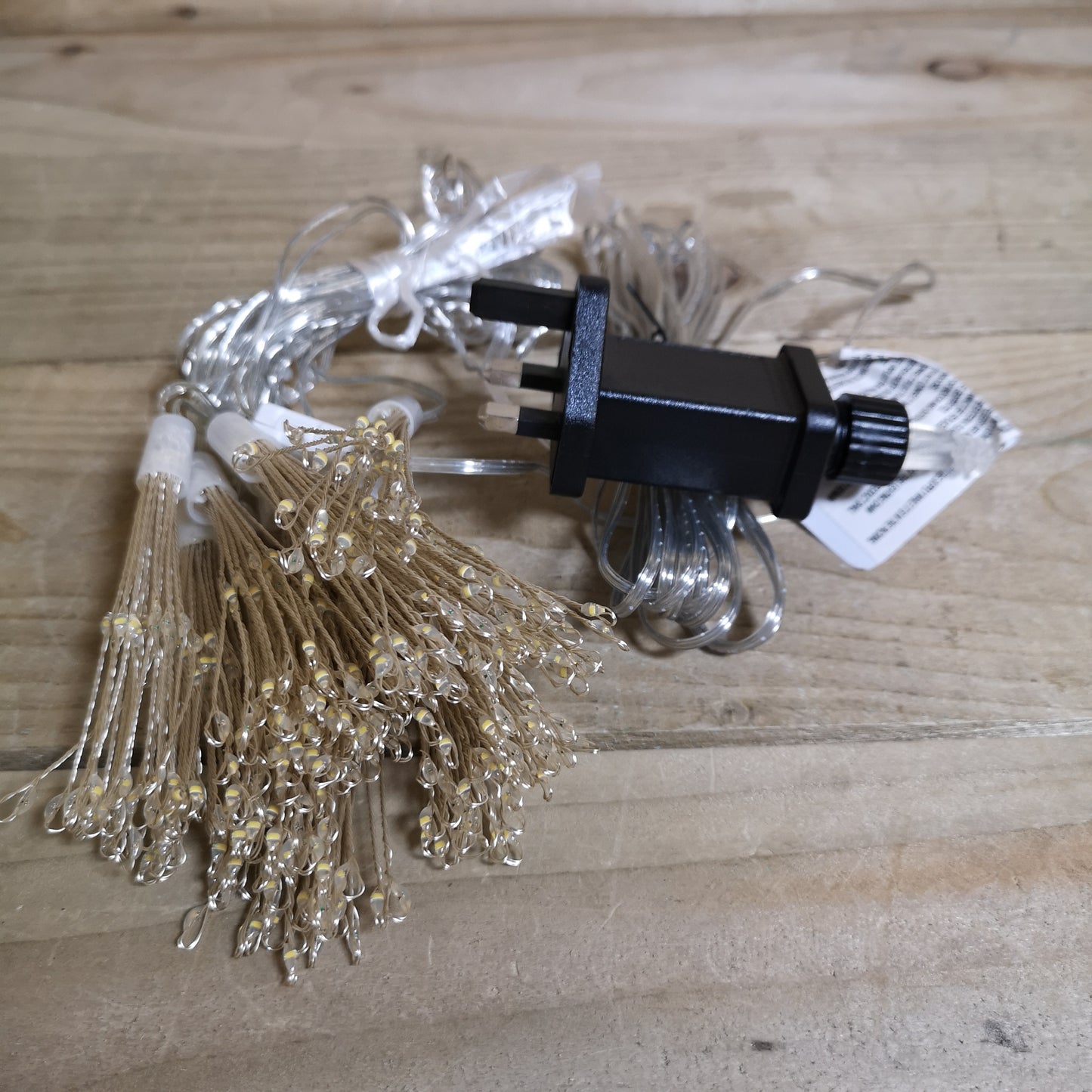 520 LED 13 x 90cm Fireworks Ball Curtain Lights on Clear Cable in Warm White