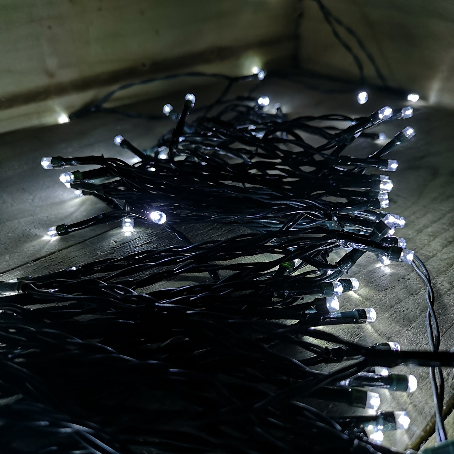 100 LED 10m Premier Christmas Indoor Outdoor Multi Function Battery Operated String Lights with Timer in Cool White