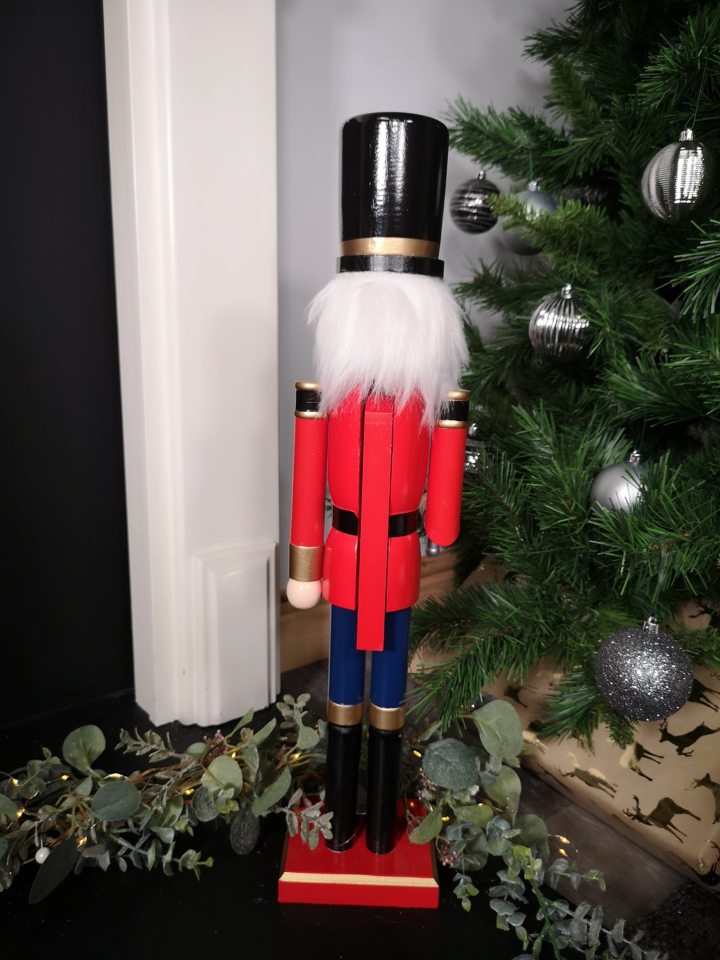 60cm Traditional Wooden Christmas Nutcracker Soldier Decoration with Red Body
