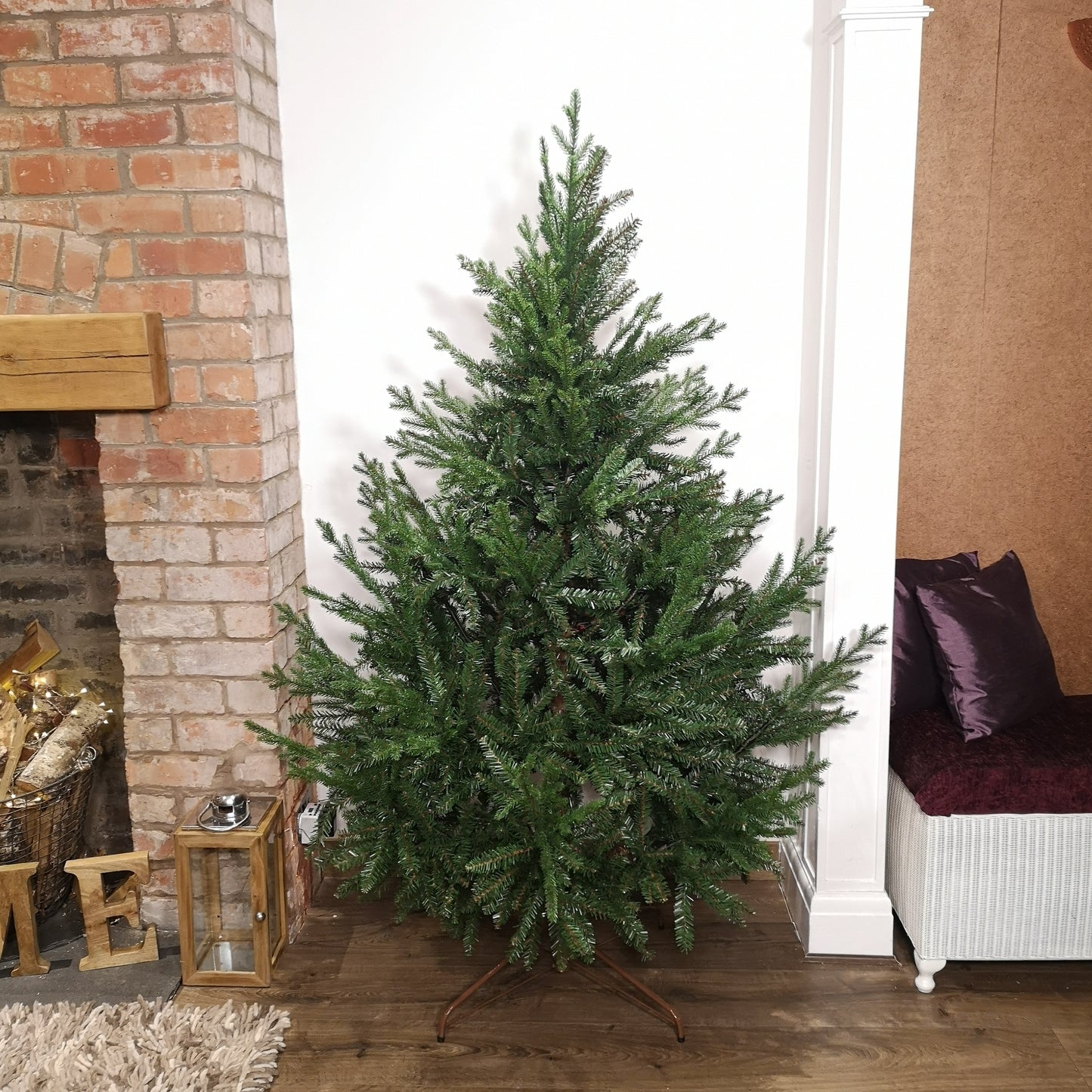 6ft 180cm Green Glenshee Spruce Artificial Christmas Tree PE and PVC Mix Natural Look