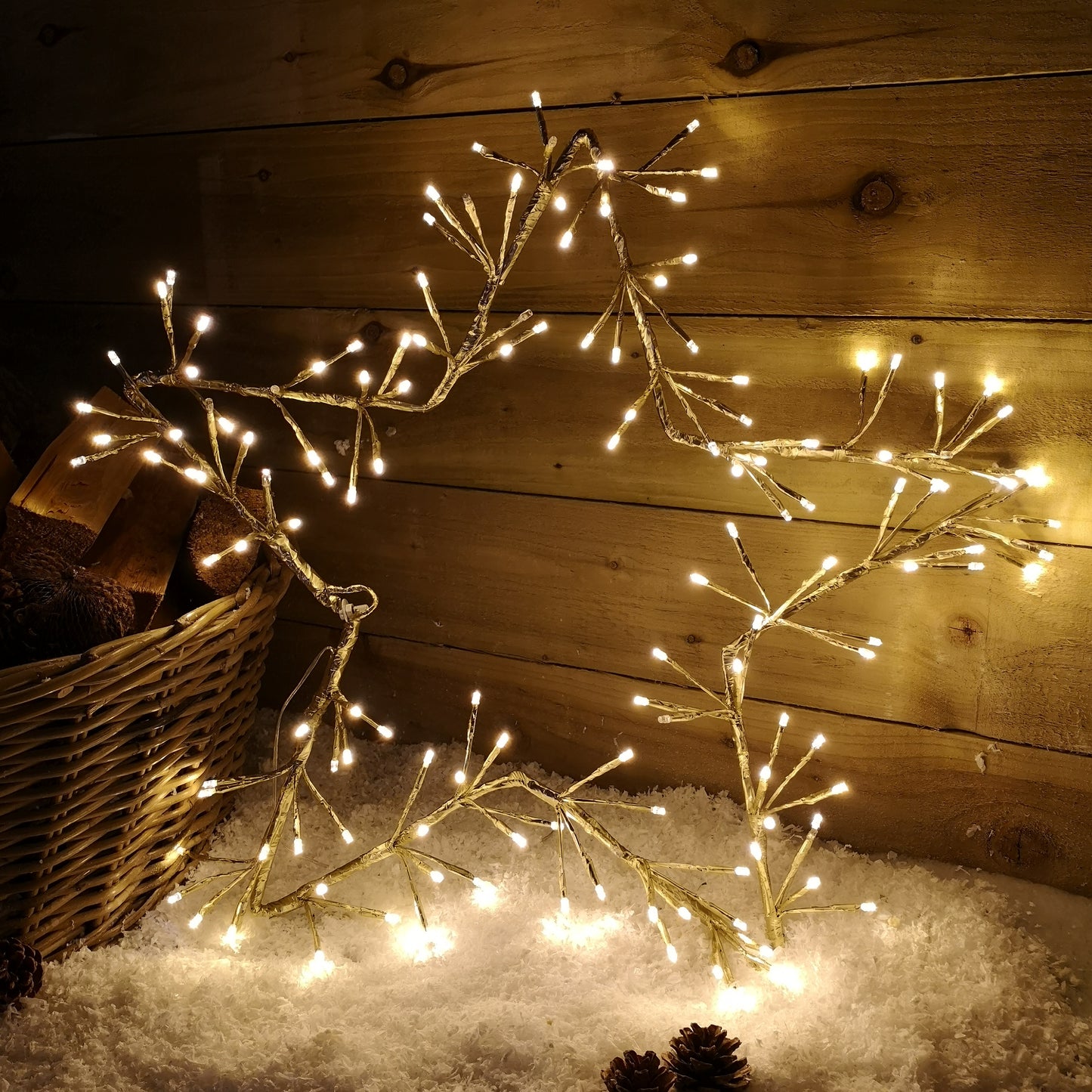 60cm Gold Christmas Star 150 Warm White LED Indoor/Outdoor Christmas Decorations