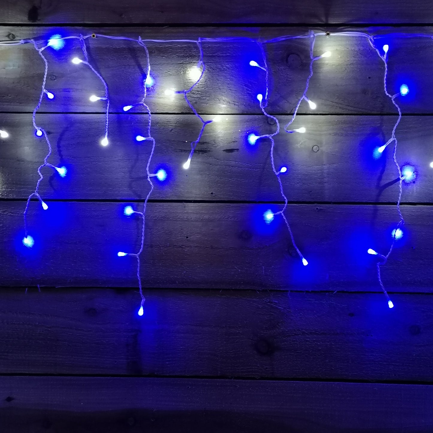 300 LED 7.5m Premier Christmas Outdoor 8 Function Icicle Lights Blue & White