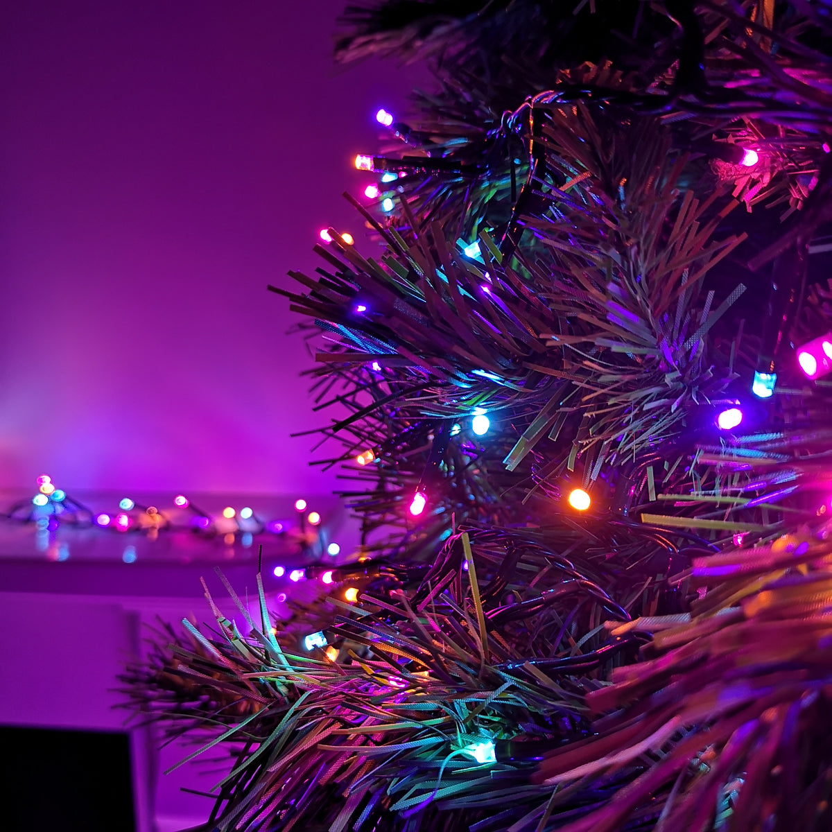 2000 LED 25m Premier Clusterbrights Indoor Outdoor Multifunction Mains Operated Christmas Cluster Lights with Timer in Rainbow