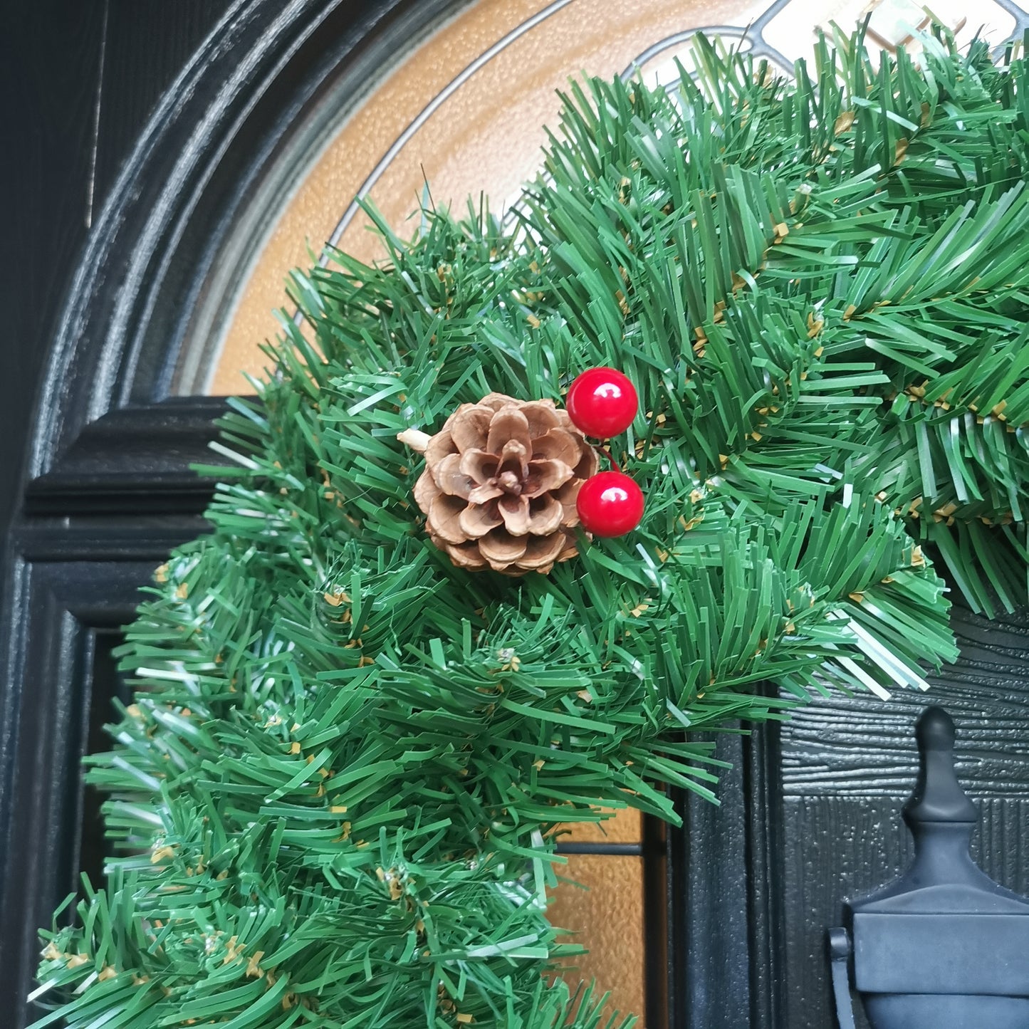 50cm The Tree Company Christmas Wreath With Festive Berry and Cones