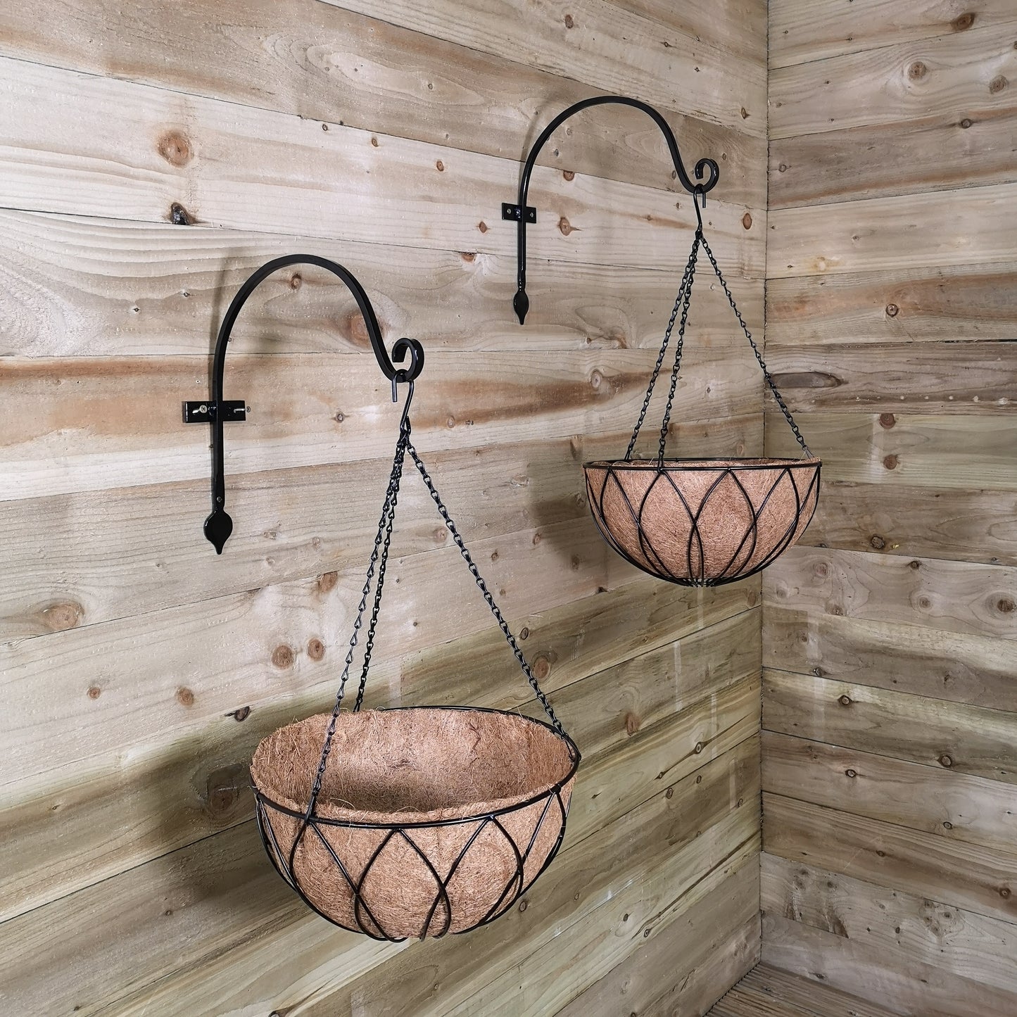 Pack of 2 Tom Chambers Black Lattice Metal Garden Hanging Basket with WaterSave Coco Fibre Liner 35cm - Without Bracket