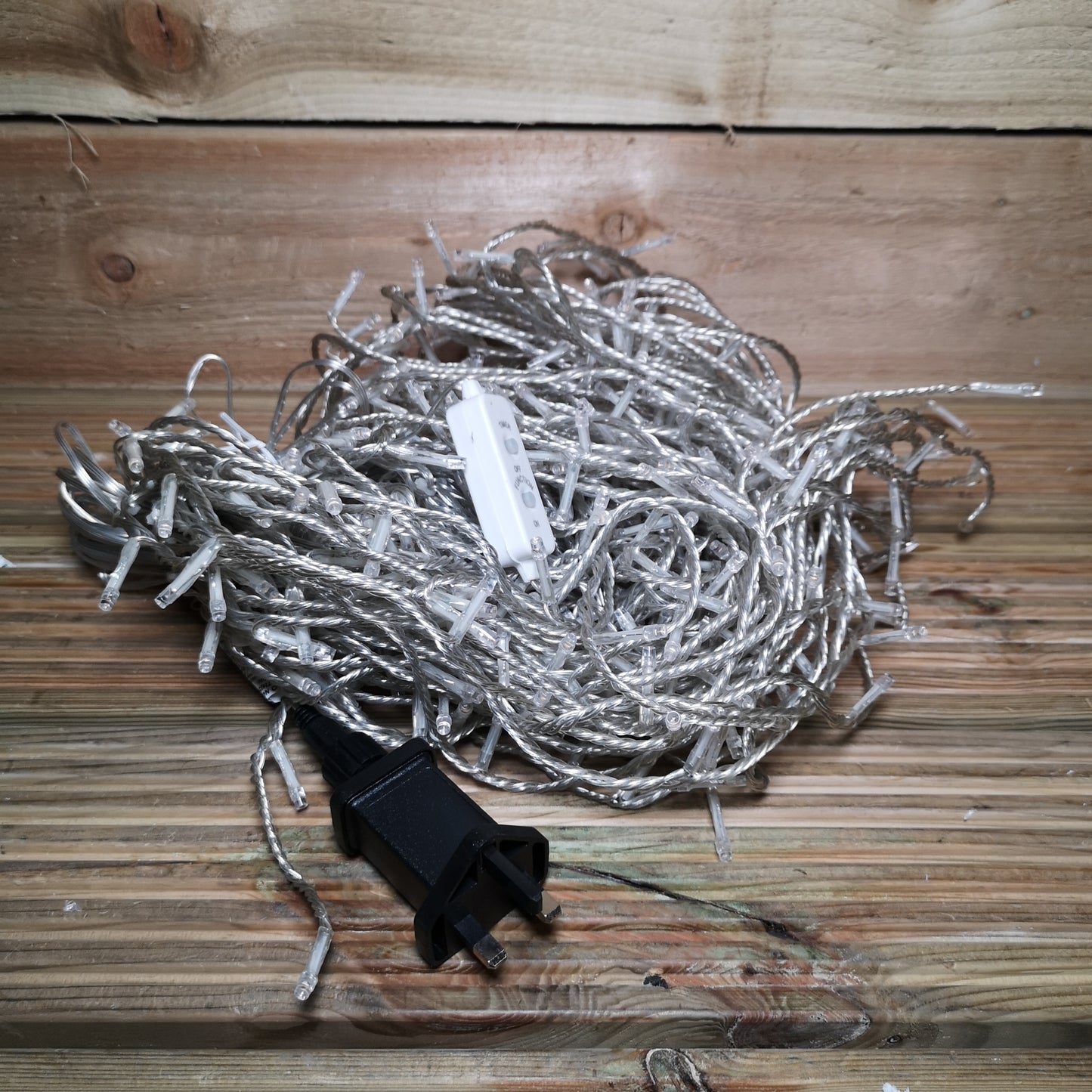 360 LED 8.8m Premier Snowing Iciclebrights Indoor Outdoor Multifunction Christmas Icicle Lights on Clear Cable with Timer in Blue & White