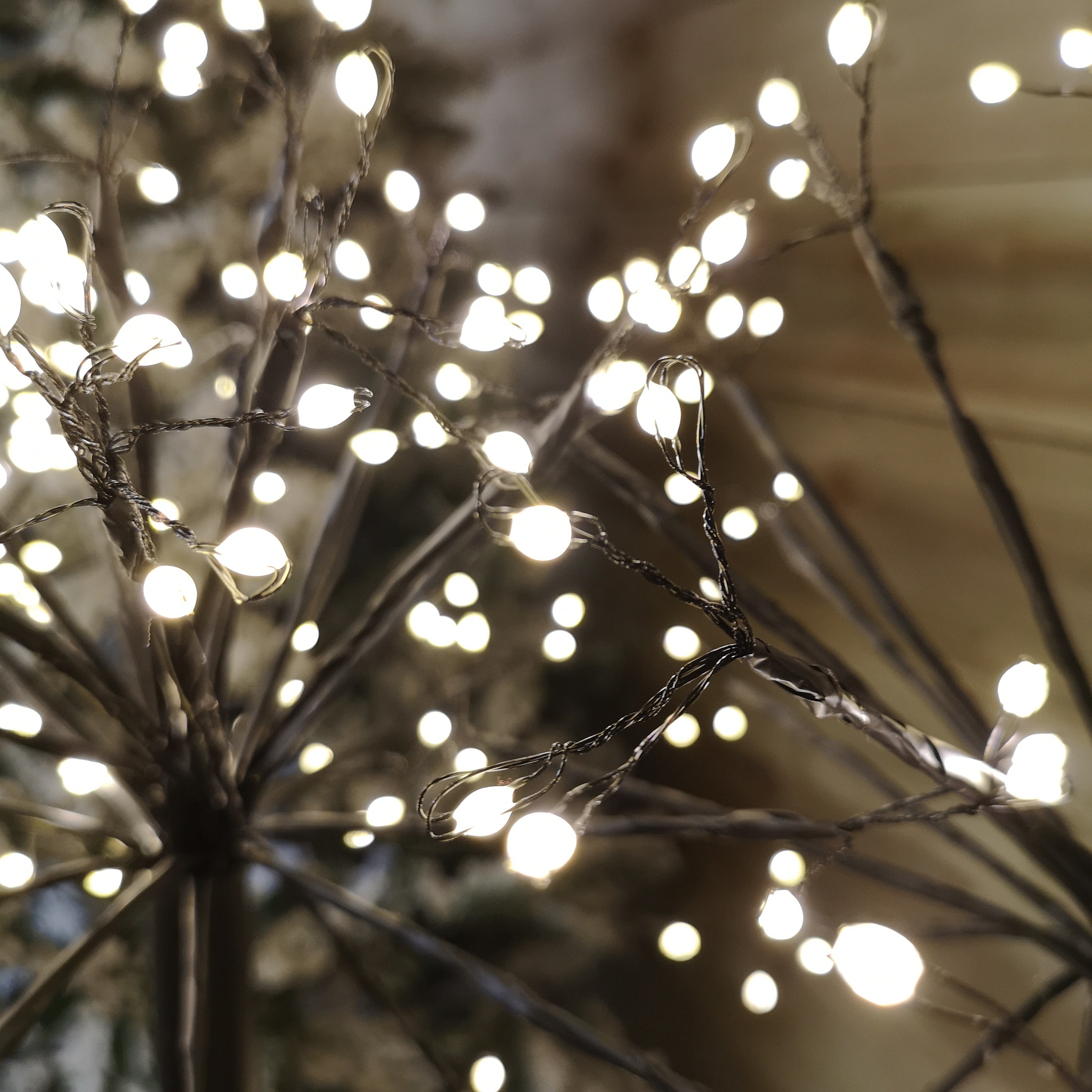 4 x 100cm Warm White Christmas Sputnik Sparkler Path Lights with 400 LEDs