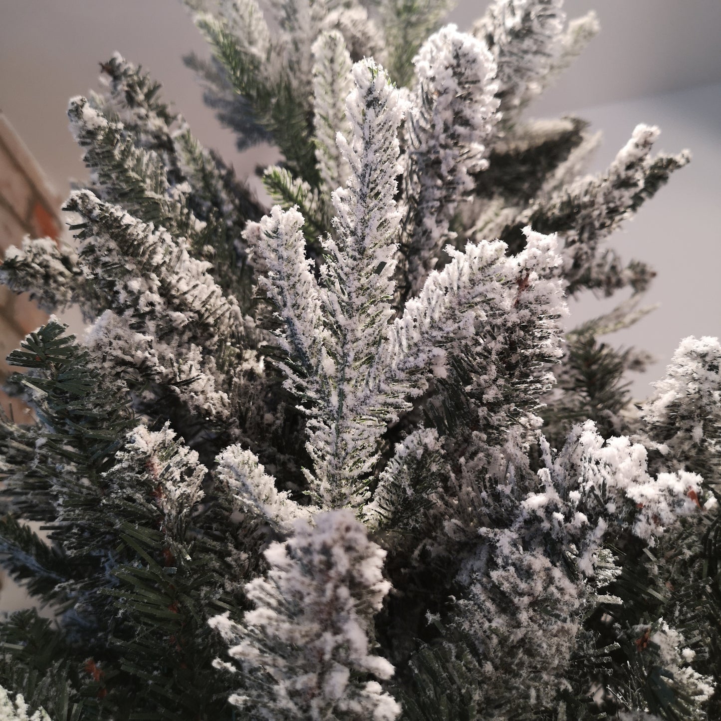 8ft (240cm) Premier Slim Green Lapland Spruce Snow Flocked Christmas Tree PE PVC Mixed Branches