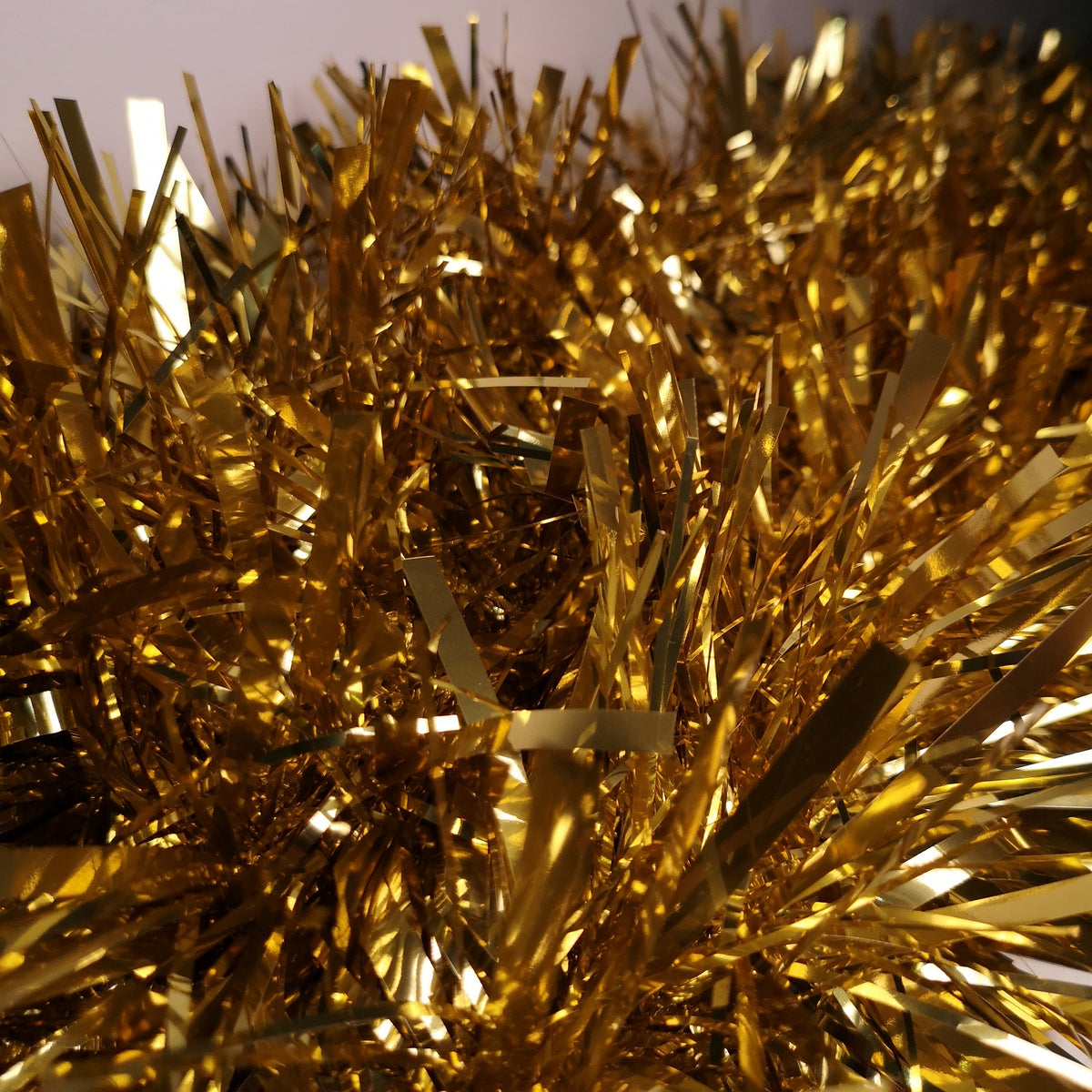 10m x 15cm Luxury Chunky Cut Tinsel Garland Christmas Tree Decoration - Gold