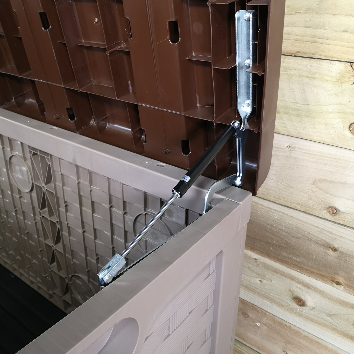 HUGE XXL 634 Litre Rattan Style Garden Cushion Storage Box - Sit on Lid – Brown