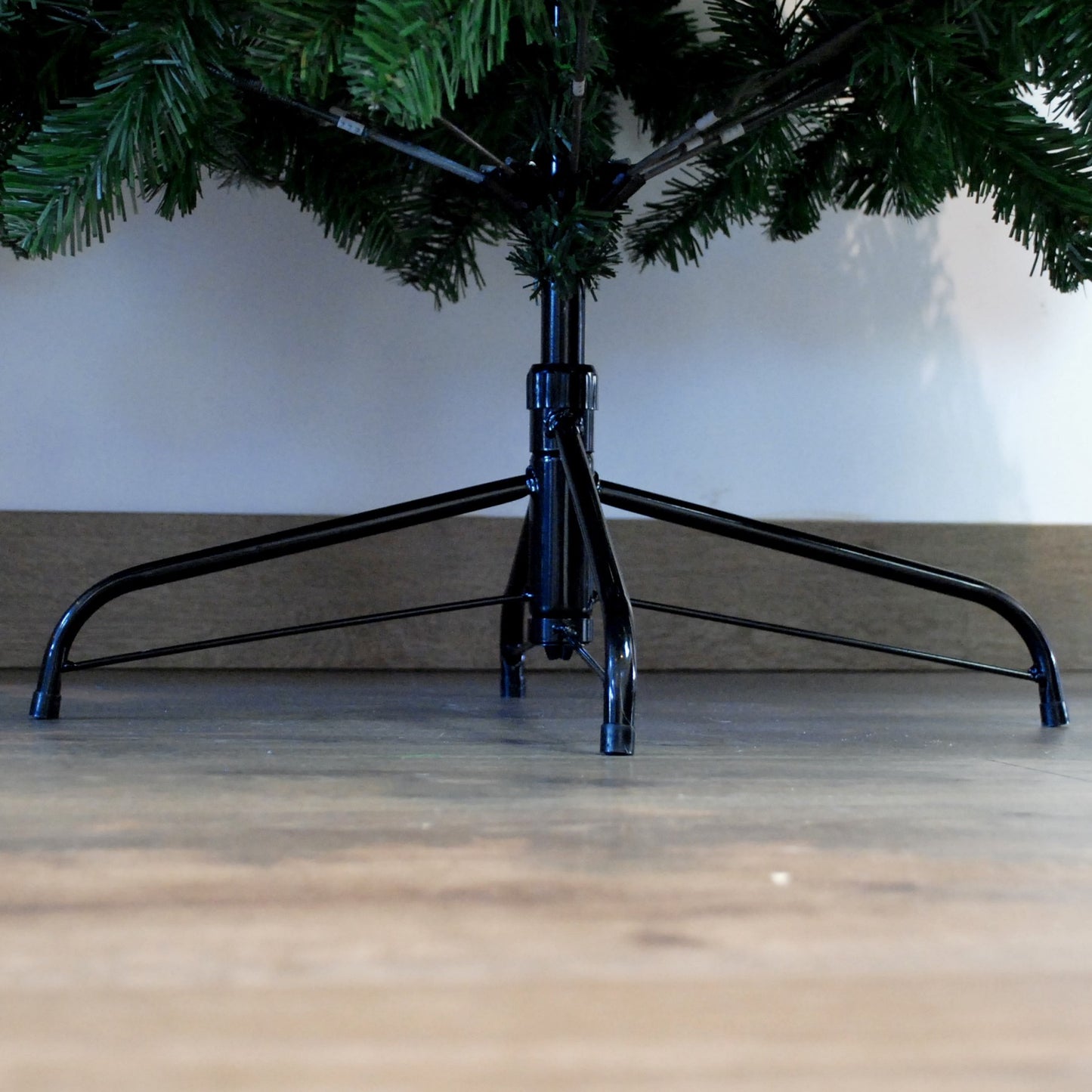 8ft (240cm) Samuel Alexander Luxury Green Christmas Tree 980 Tips 145cm Wide