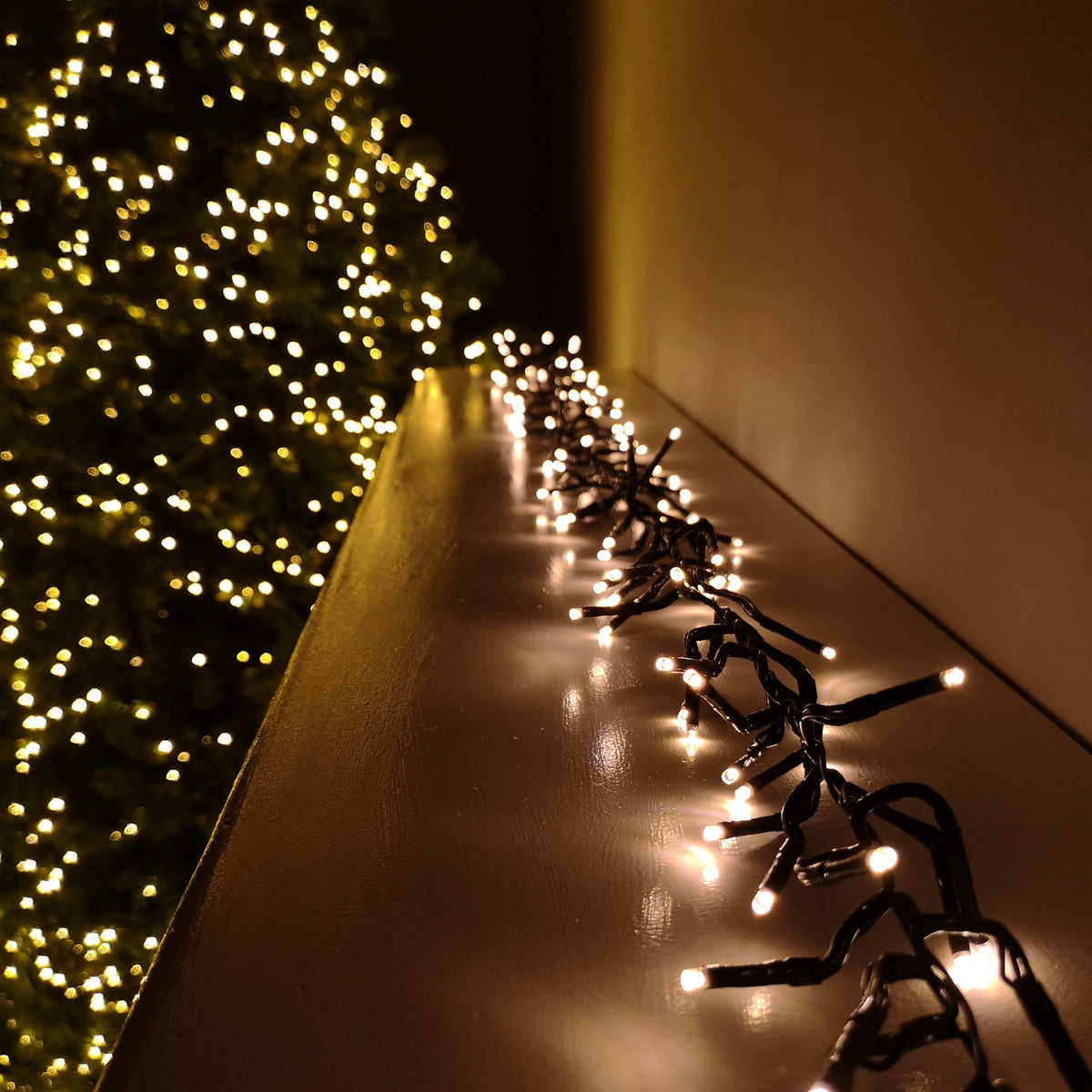2000 LED 25m Premier Clusterbrights Indoor Outdoor Multifunction Mains Operated Christmas Cluster Lights with Timer in Vintage Gold
